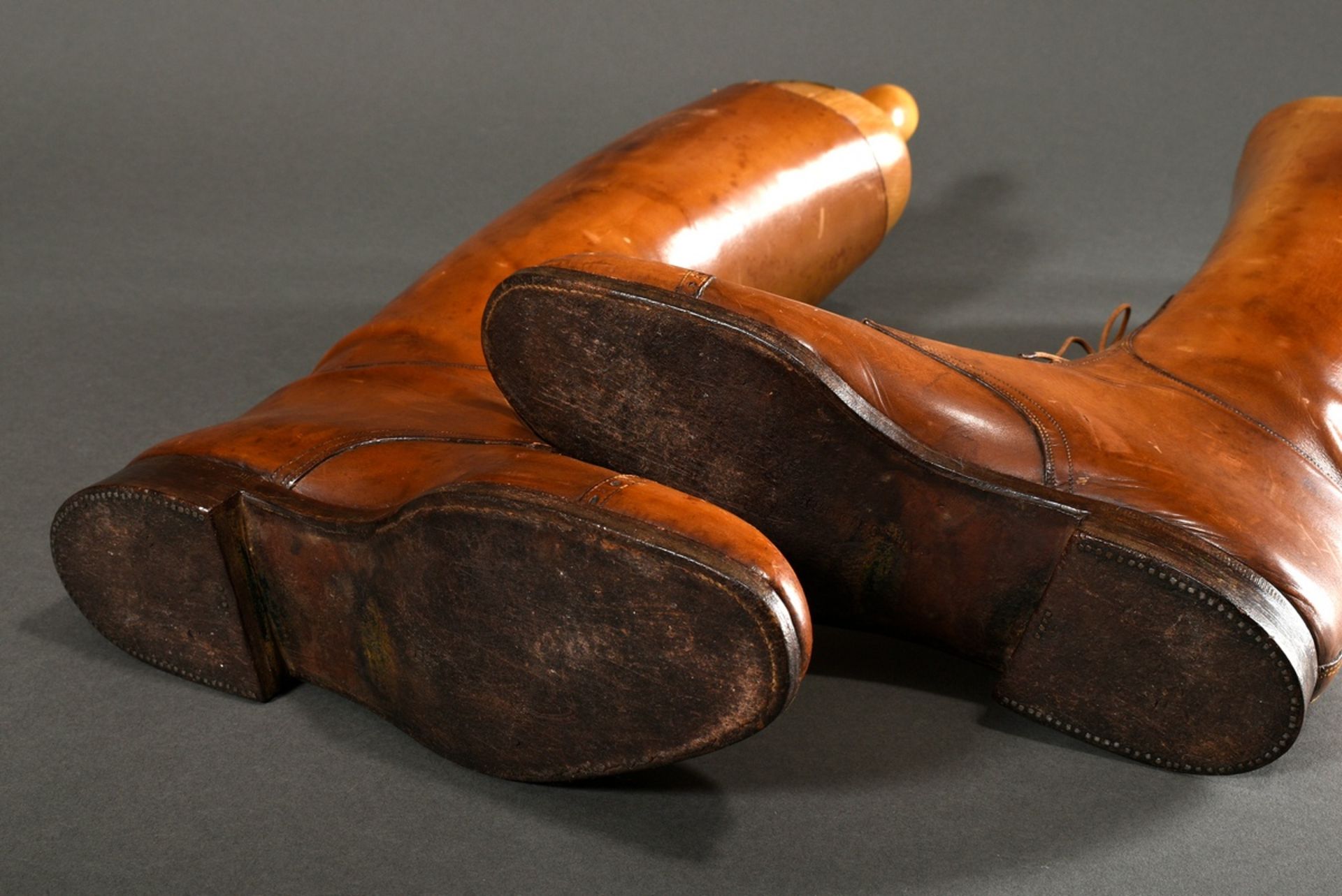 Pair of Edwardian polo boots "James Moore" with lacing and hole pattern, with inserted boot stretch - Image 8 of 8