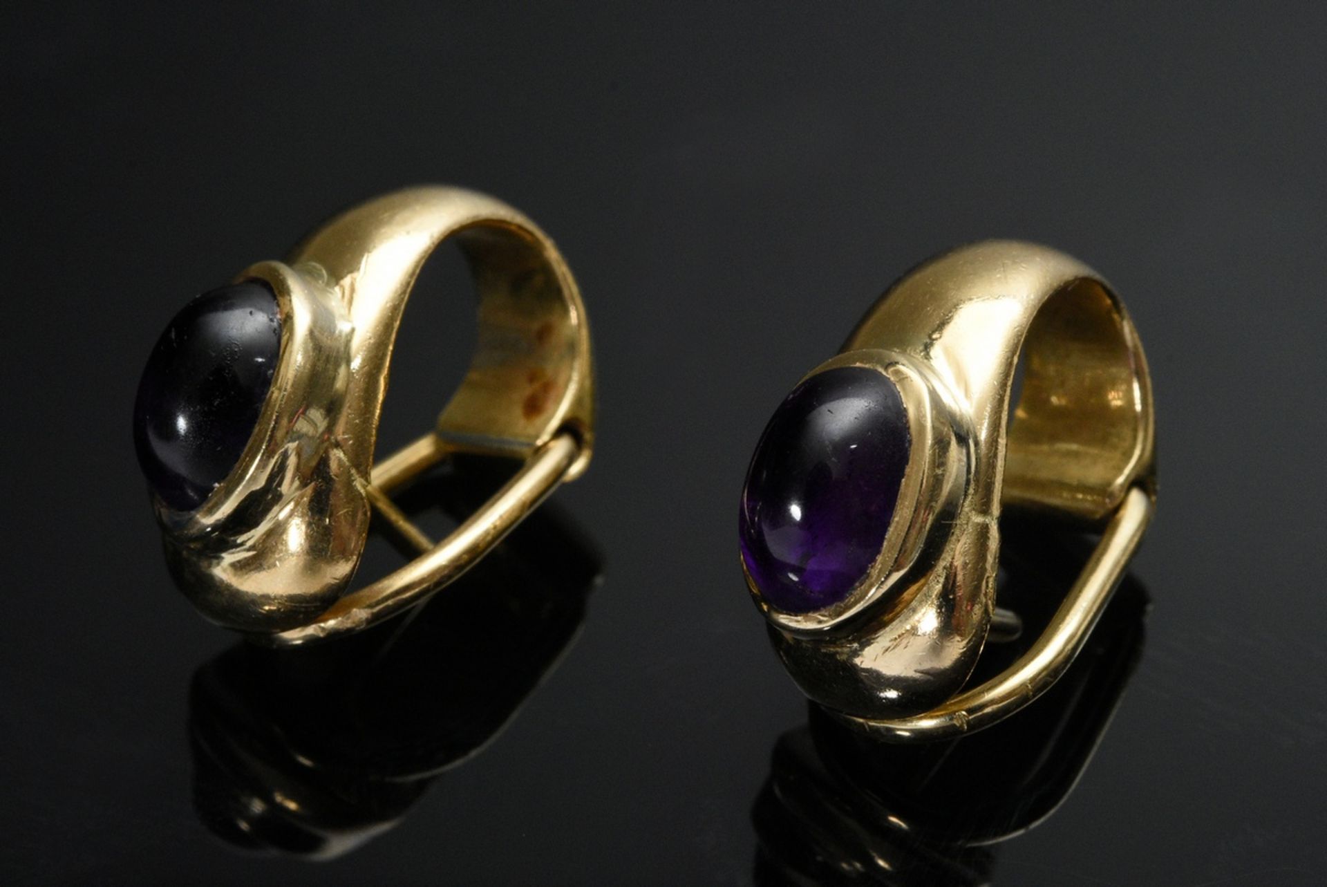 3 pieces of amethyst jewellery: yellow gold 585 signet ring with coat of arms engraving (5,7g, size - Image 2 of 5