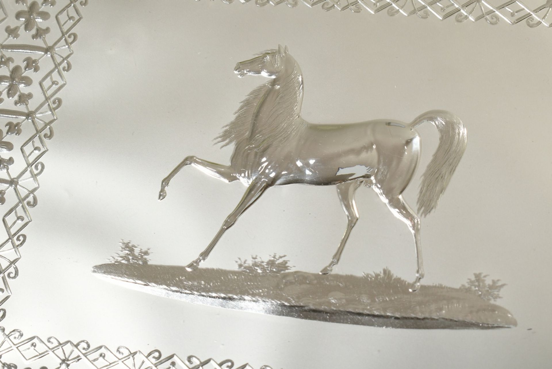 Kainer, Wenzel (tätig 1850-1865 in Hbg.) "Schreitendes Pferd" in Schmuckrahmung, lupenfein geschnit - Bild 2 aus 3