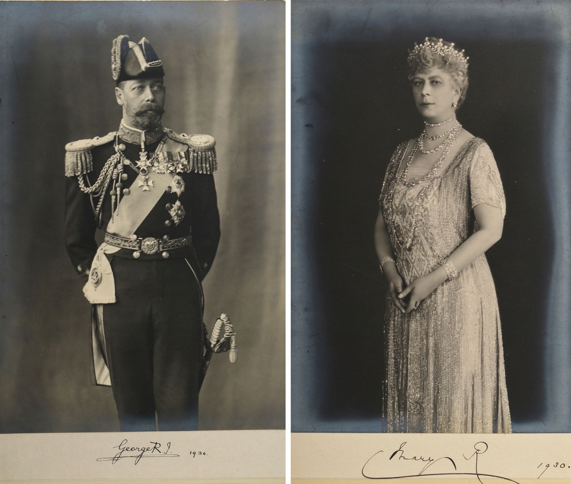 2 Fotografien: "King George V" (1865-1936) 1930 und "Queen Mary" (1867-1953) 1930, je u. handsign. 