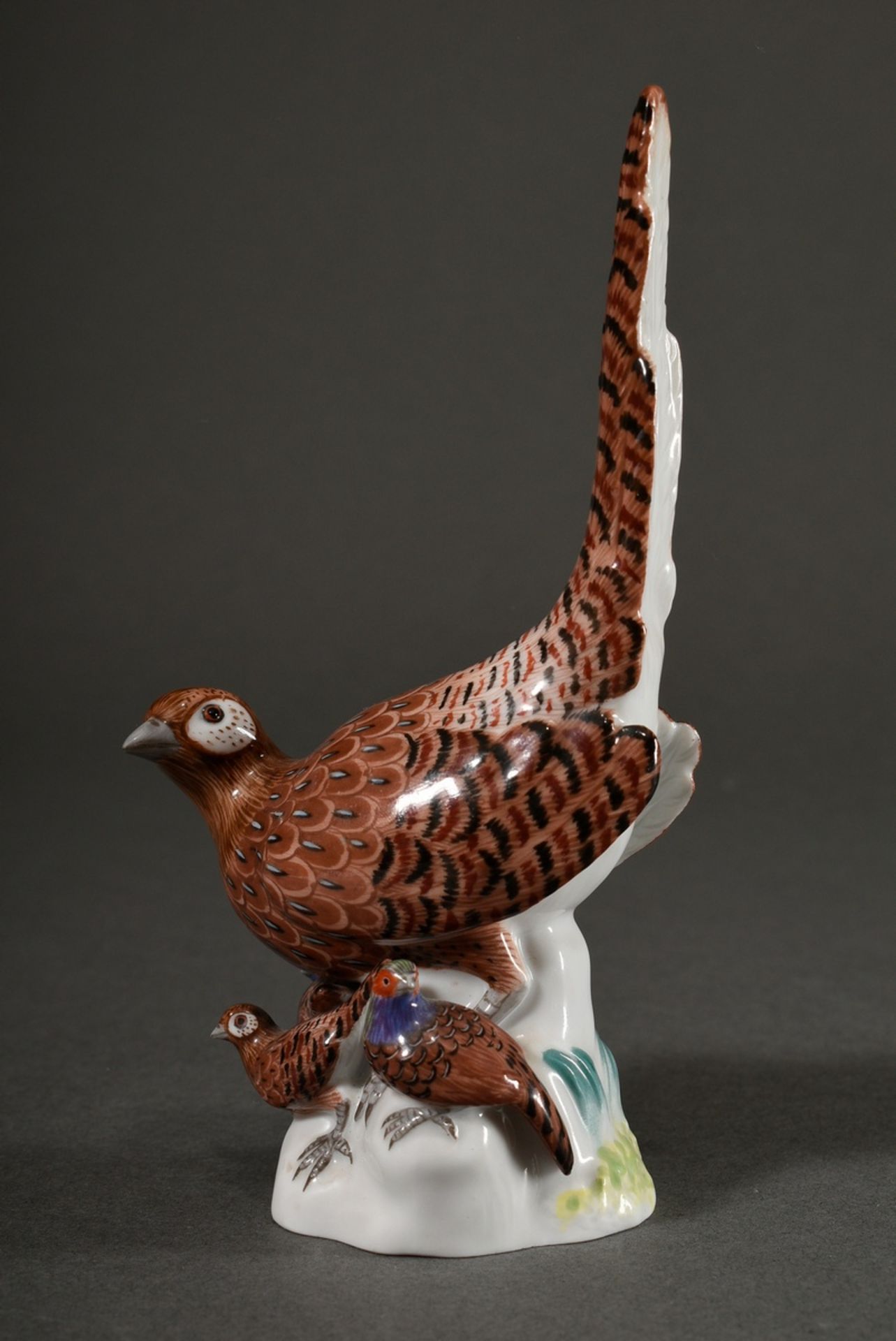 Polychrome painted Meissen figure "Pheasant hen with chicks", design: Johann Joachim Kaendler c. 17 - Image 2 of 5