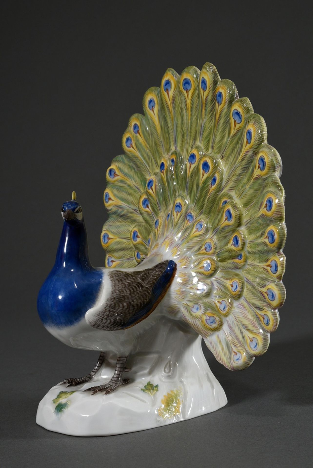 Polychrom staffierte Meissen Figur „Pfau, ein Rad schlagend“, Entw.: Johann Joachim Kändler um 1741 - Bild 2 aus 5