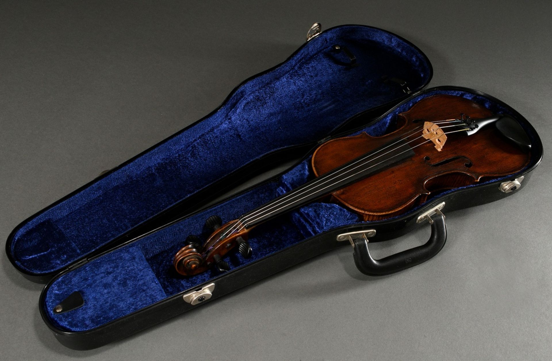 Saxon violin for the English and American market, around 1900, facsimile label inside "Antonius Str - Image 16 of 17