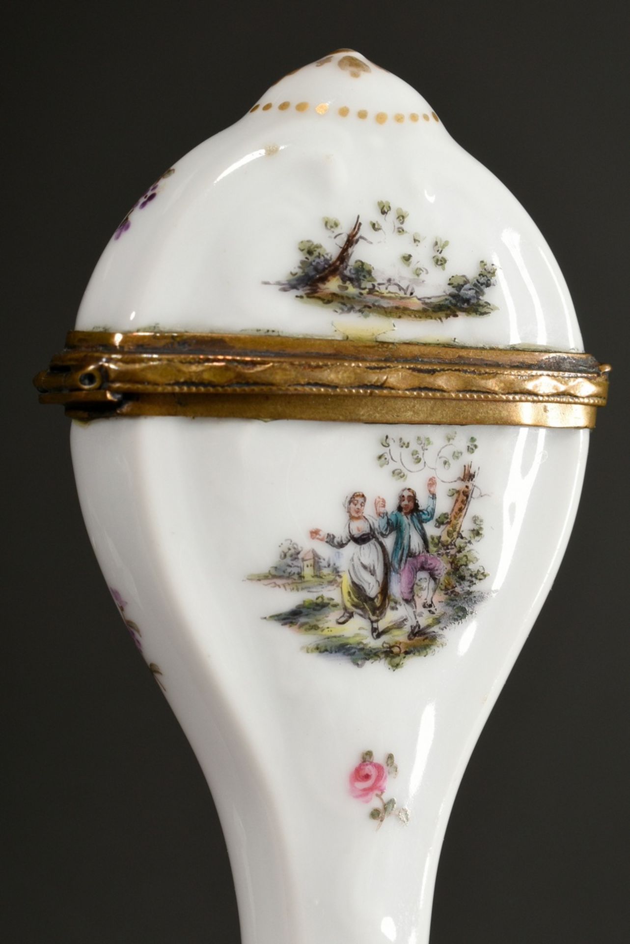 Porcelain scissors case with polychrome teniers scenes and brass mount, sideways golden Carl Theodo - Image 2 of 5