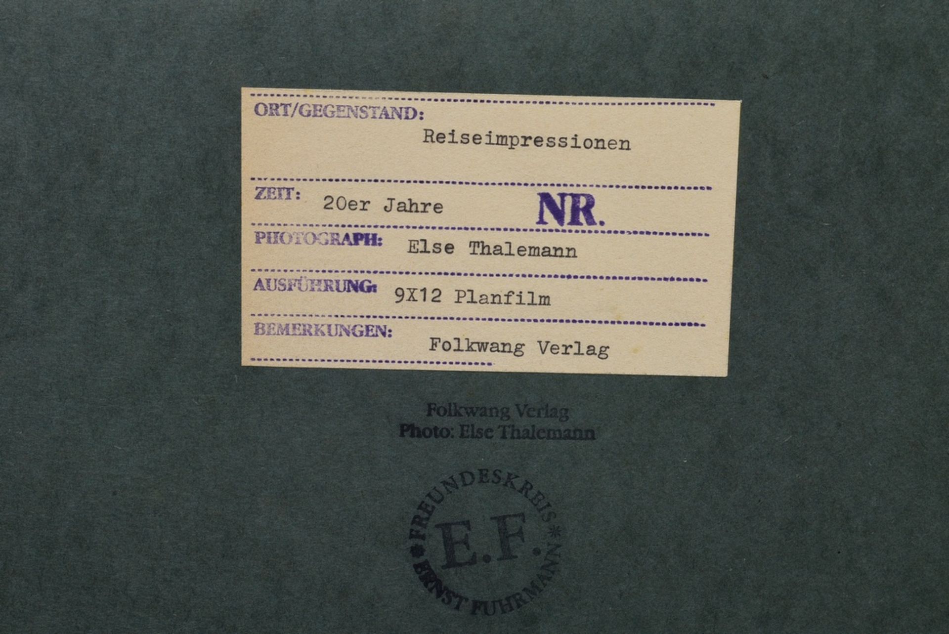 2 Thalemann, Else (1901-1985) "Reiseimpressionen, Warten", Fotografien auf Karton montiert, verso b - Bild 4 aus 5
