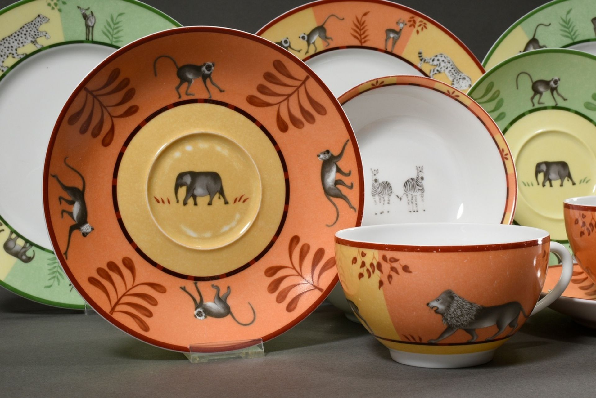 8 Pieces Hermès tableware "Africa" consisting of: 3 plates (Ø 22,5cm), 2 cups/4 UT (h. 7,5cm), 2 sm - Image 4 of 7