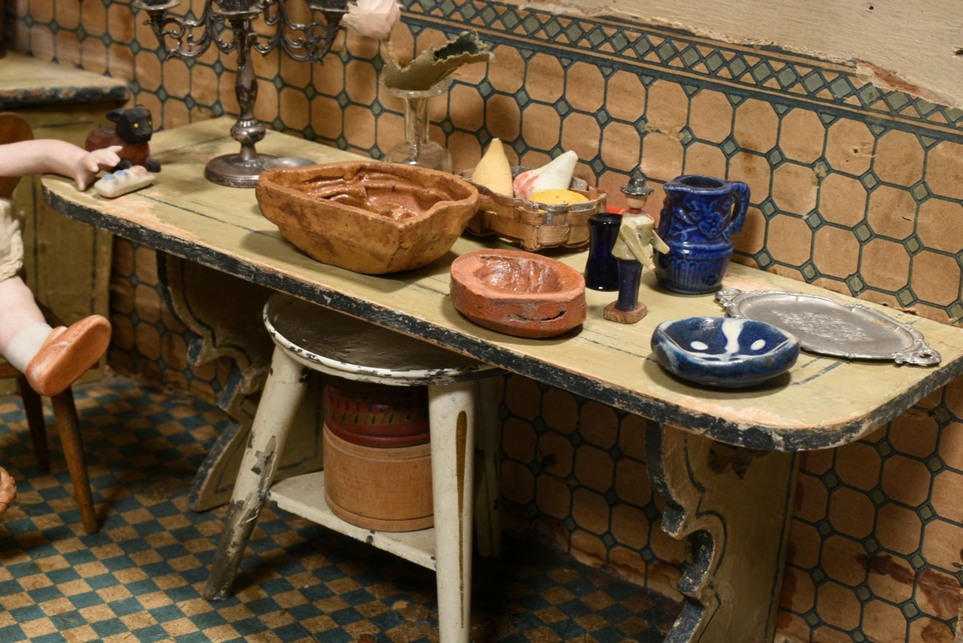 Wilhelminian period doll's kitchen with rich interior, metal cooker, earthenware and porcelain, pew - Image 9 of 18