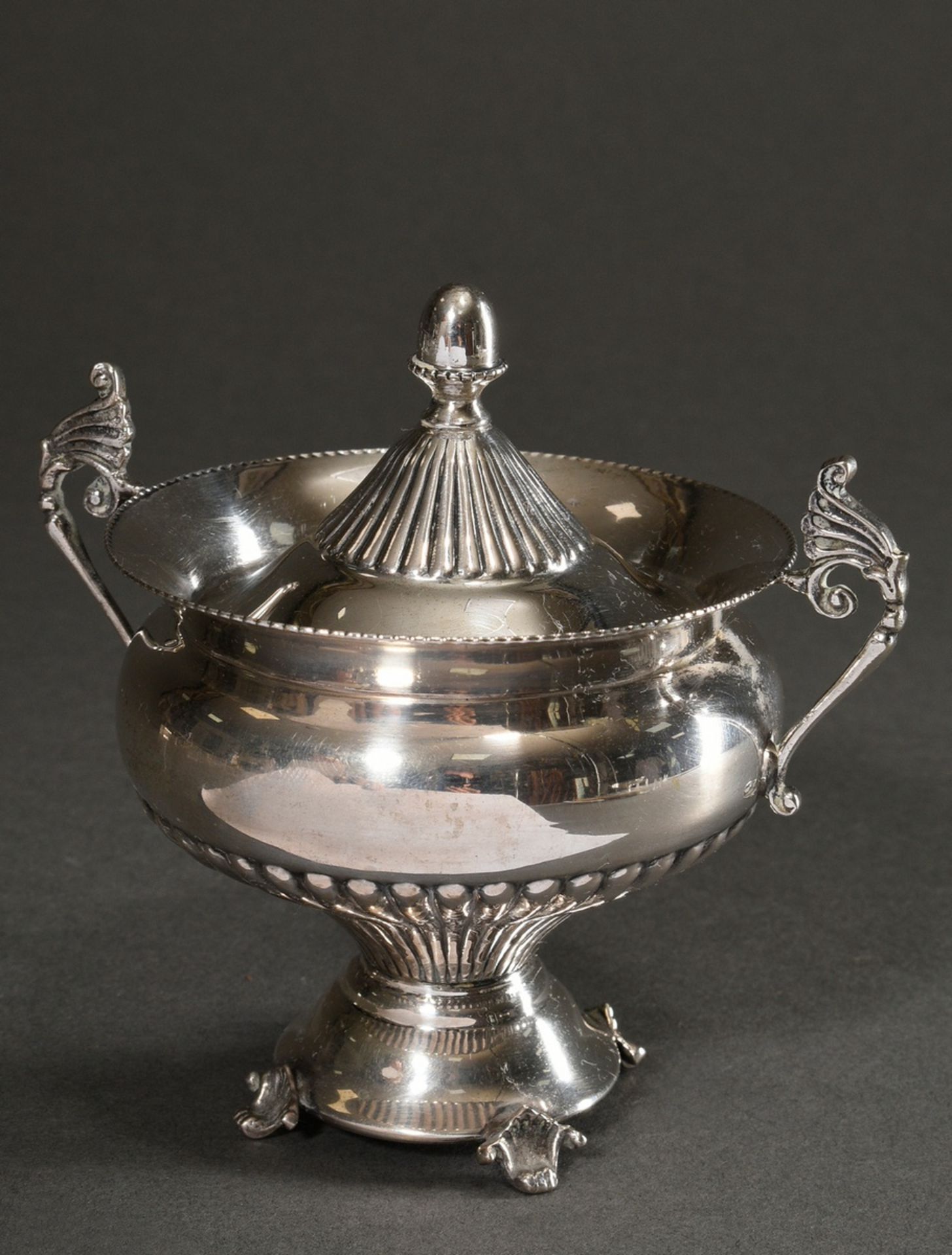 2 Miscellaneous pieces Top and lidded pot with classical grooved decoration and openwork rim, silve - Image 5 of 7