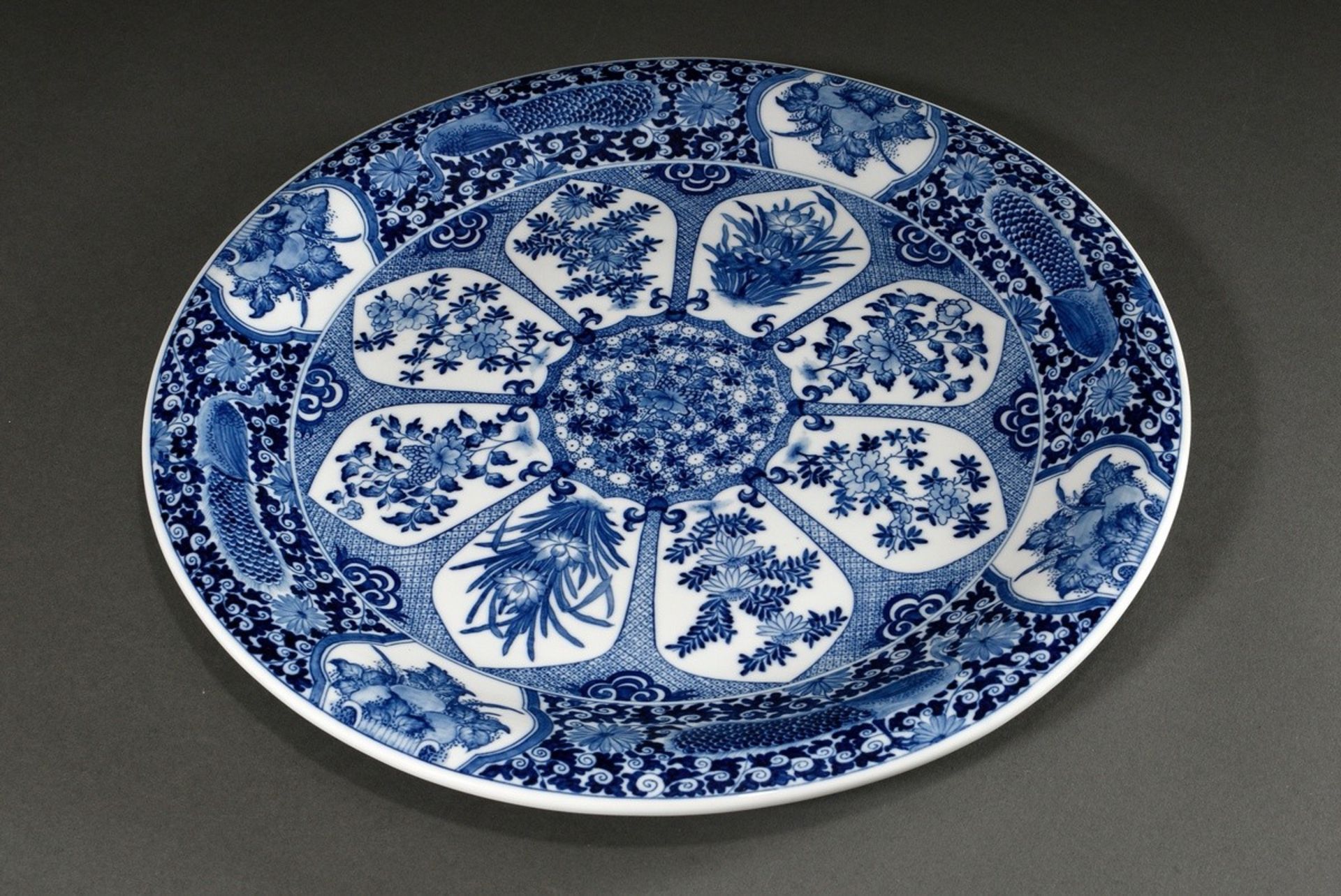 Large Meissen plate with blue painting decor after Kangxi model, 20th century, model no.: 54605, bo