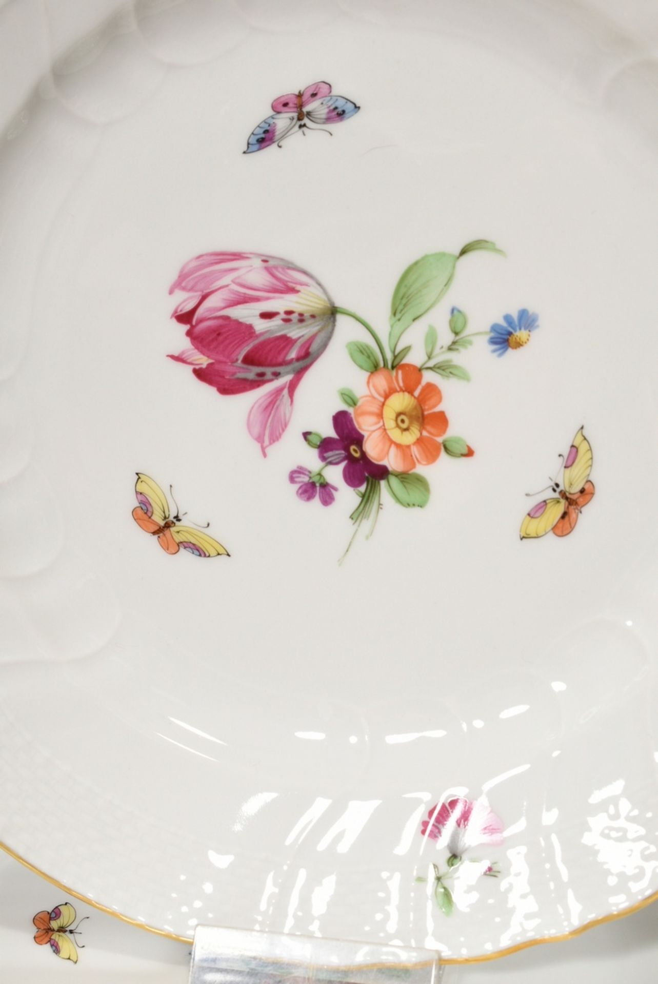 114 pieces KPM dinner service "Neuosier" with polychrome painting "flowers and insects" consisting  - Image 13 of 14