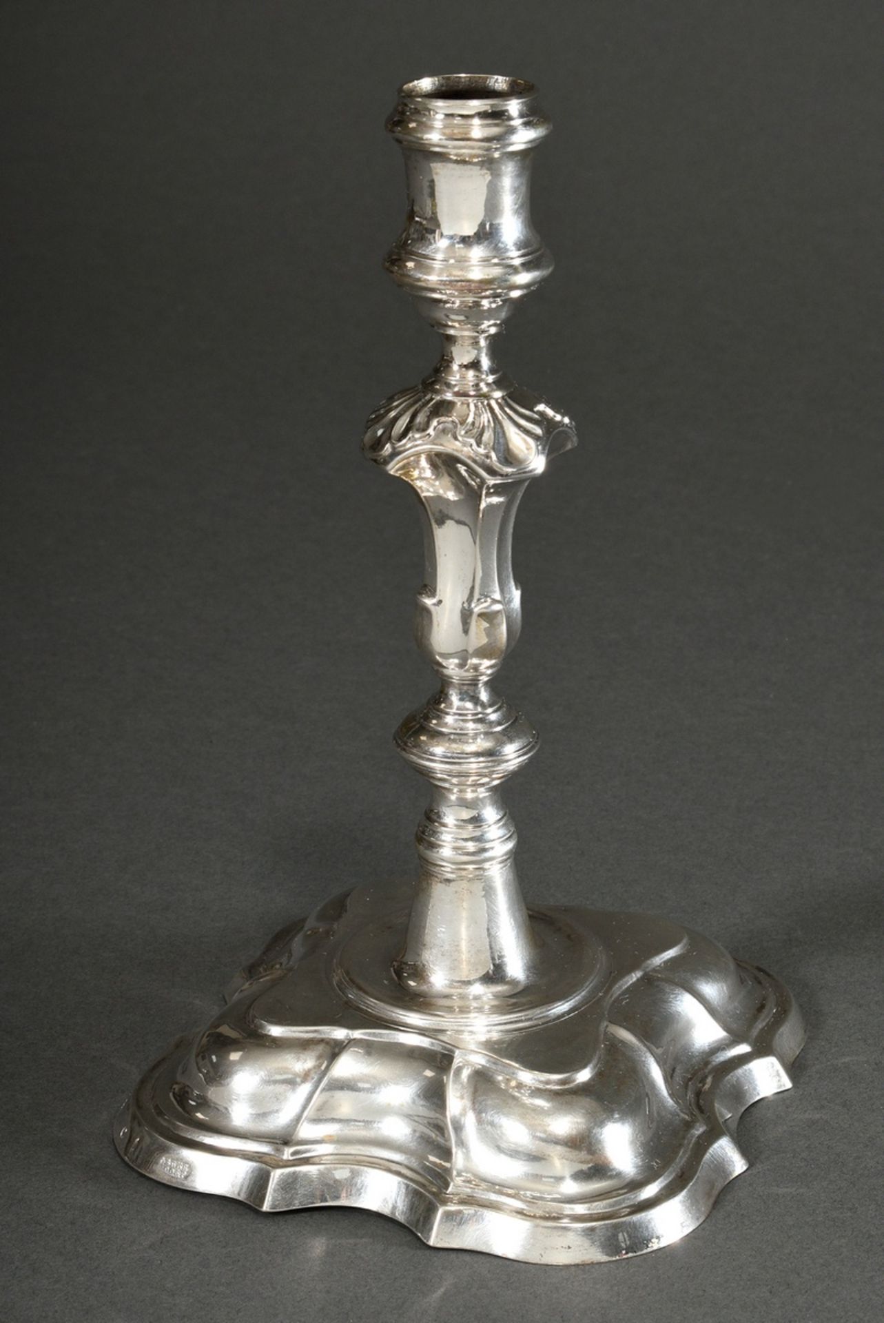 Candlestick in baroque form on four-piece cambered base, MM: Georg Heinrich Bekedorf, Hannover hall - Image 2 of 7