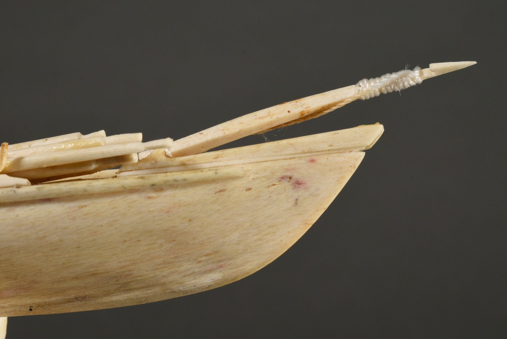 Scrimshaw "Whaling Boat", carved whale tooth, bone and thread, on base, parts partly glued, 19th c. - Image 6 of 6