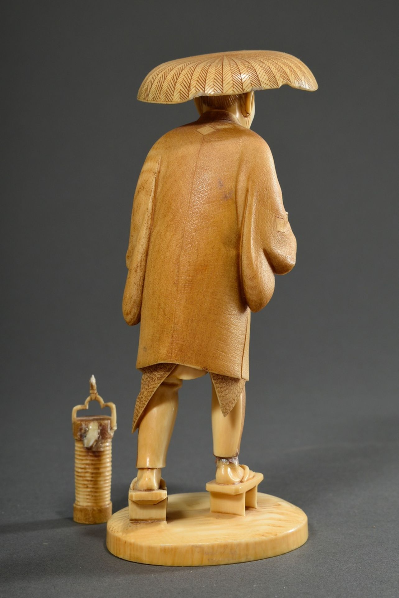 Ishikawa Komei (1852-1913) attributed, Okimono "Man with lantern", ivory carved and fine engraved, - Image 3 of 14