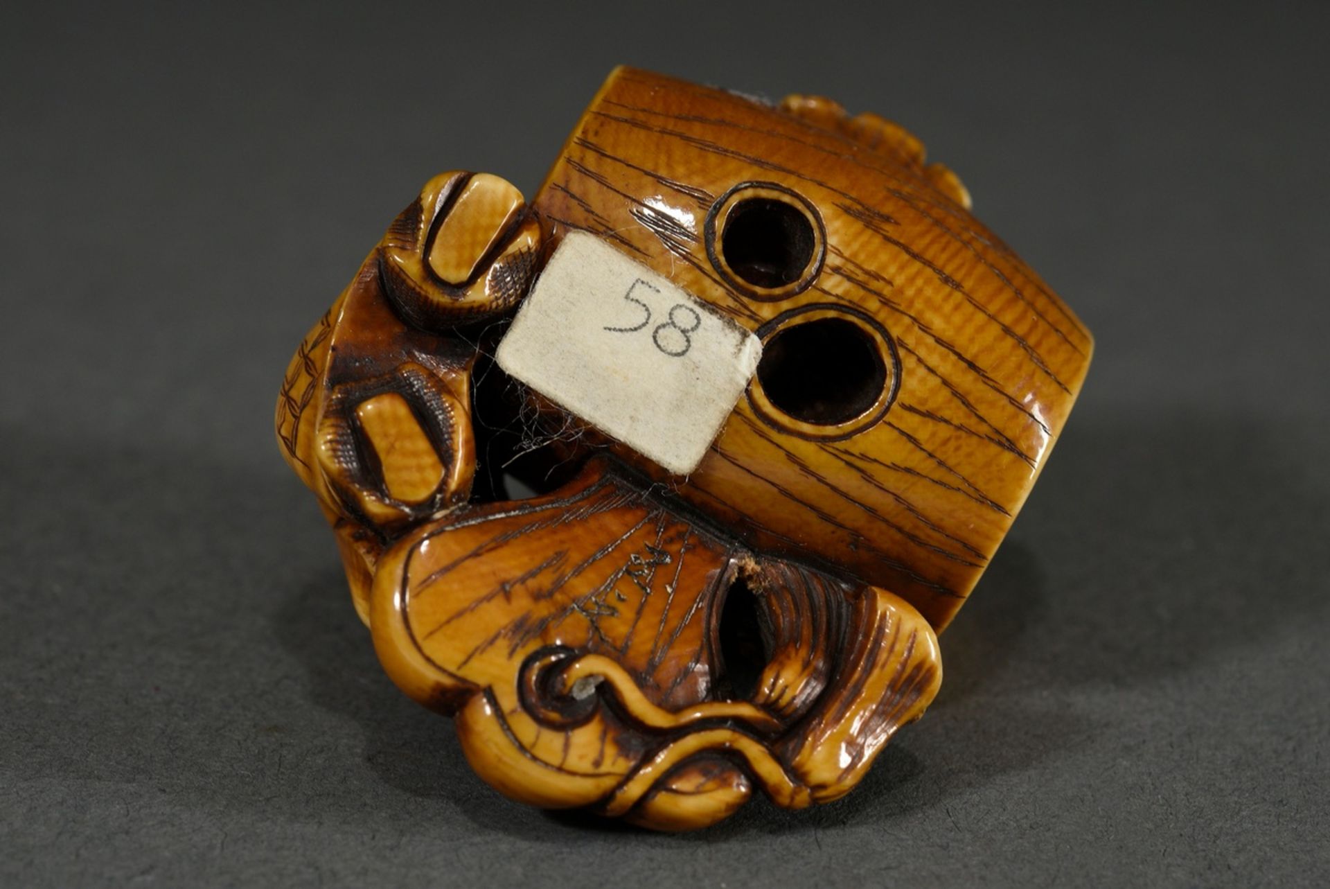 Ivory netsuke "Daikoku with huge rotten lucky hammer", patinated, incised signature, 4x5x2,5cm, per - Image 5 of 7