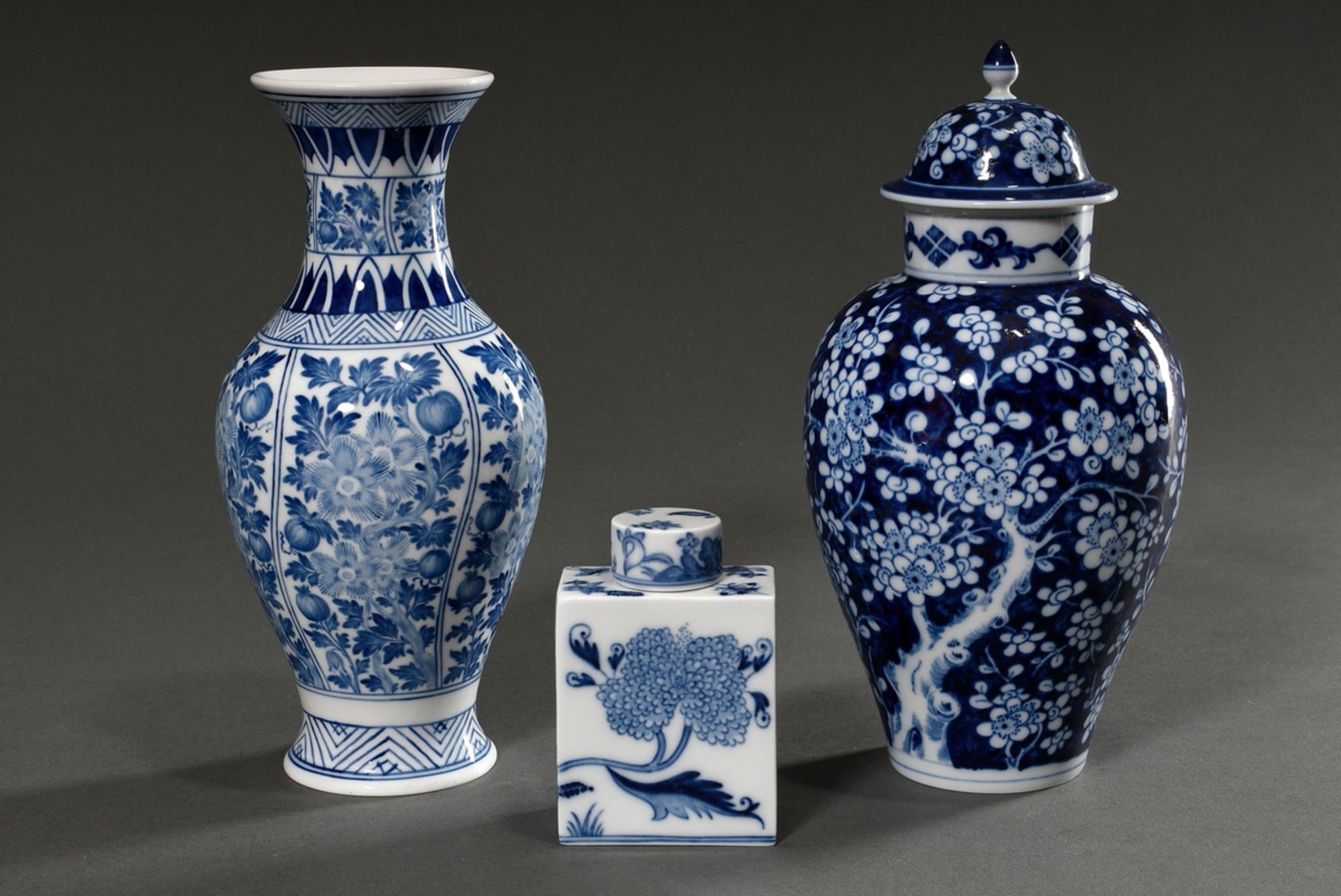 3 Various pieces of Meissen with floral blue painting after Chinese models, 20th century: lidded va