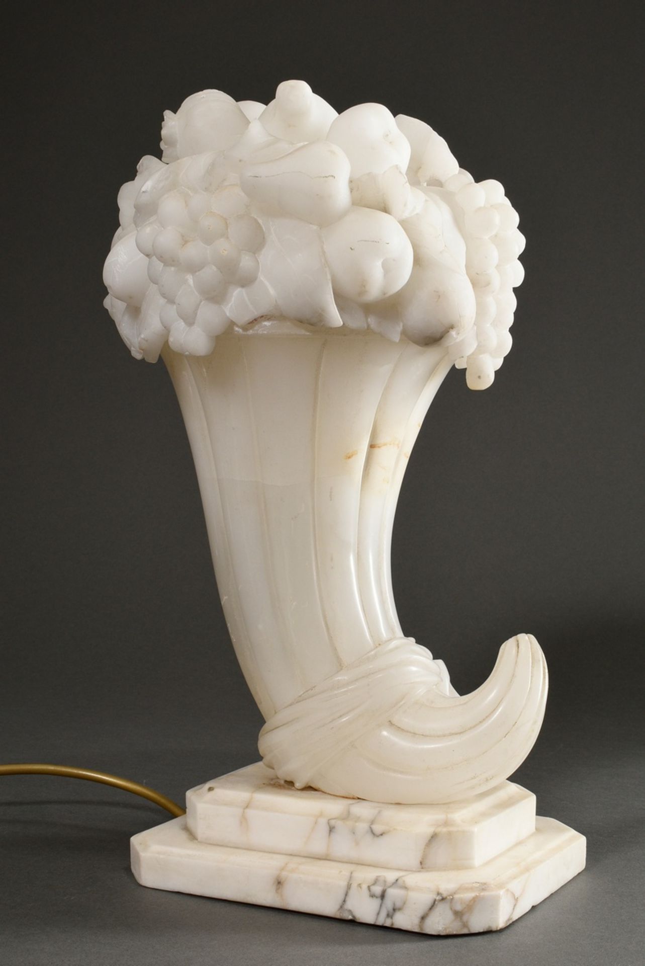 Elegant Art Deco alabaster lamp "Cornucopia" on octagonal plinth, France around 1920/1930, electrif - Image 3 of 7