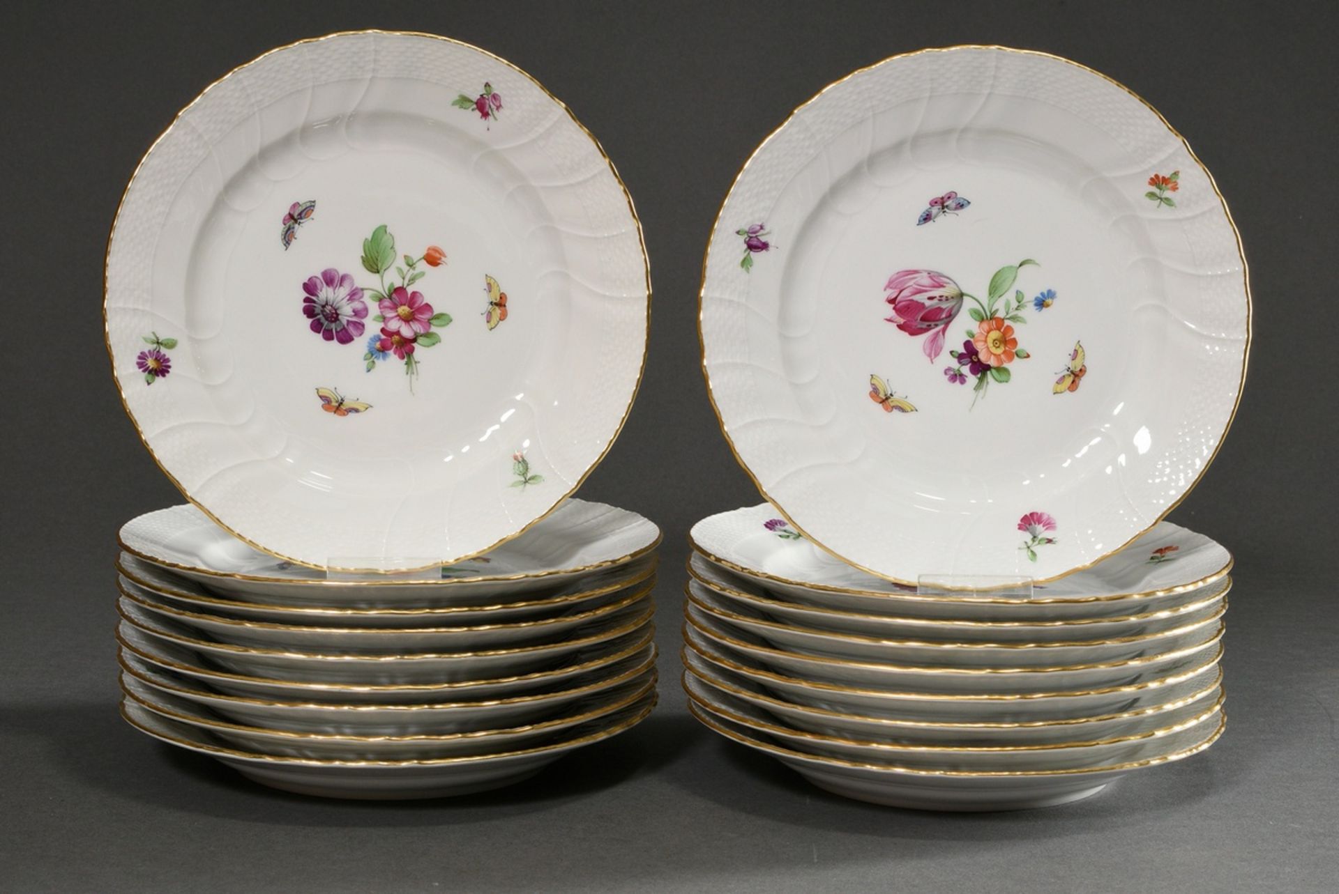 114 pieces KPM dinner service "Neuosier" with polychrome painting "flowers and insects" consisting  - Image 12 of 14