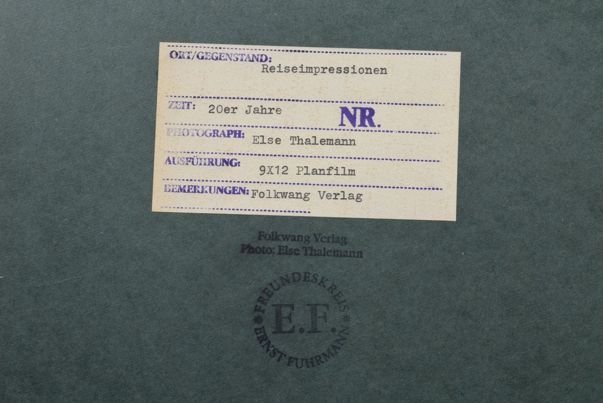 Thalemann, Else (1901-1985) "Reiseimpressionen, Mutter und Kind", Fotografie auf Karton montiert, v - Bild 3 aus 3