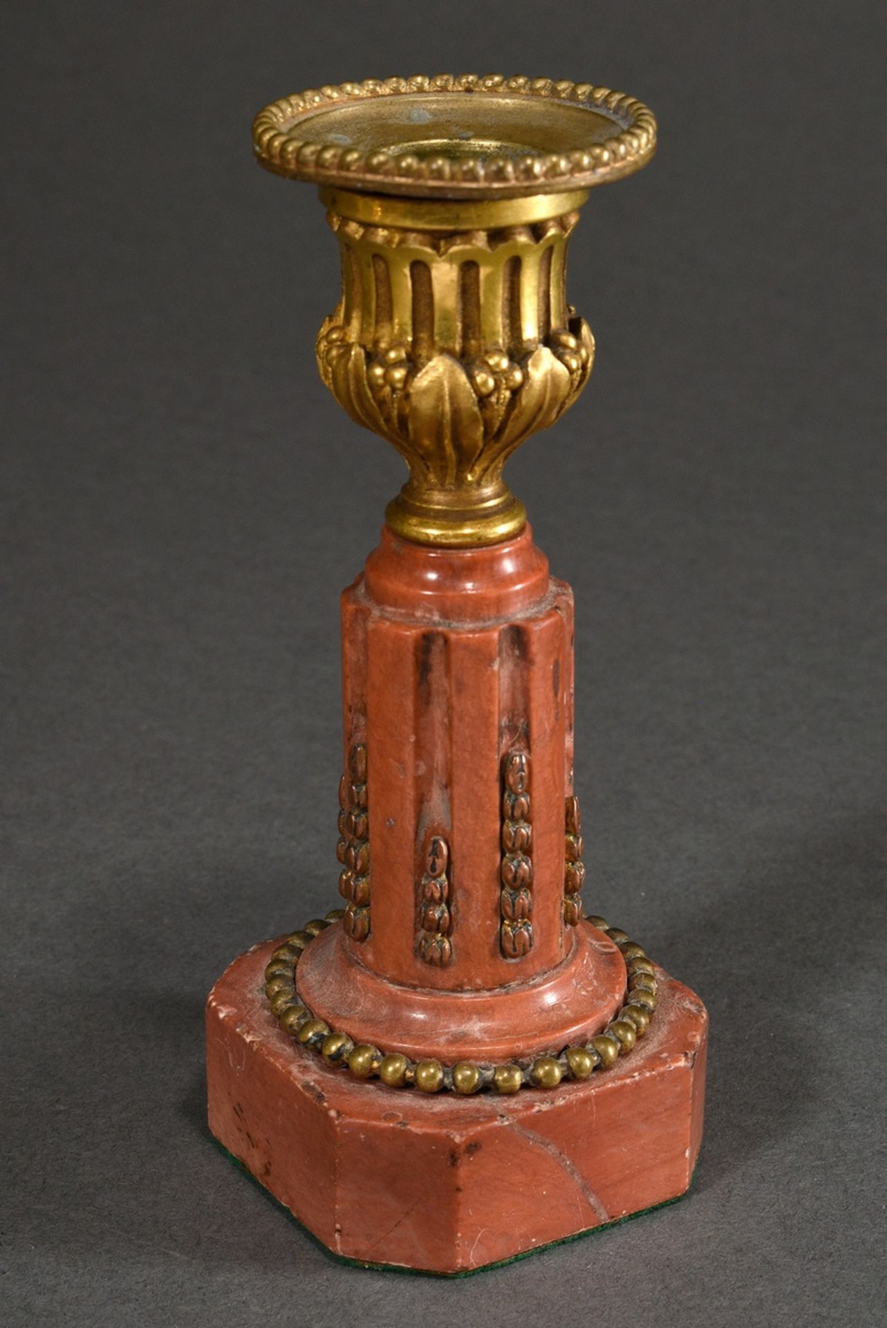 Small reddish marble column chandelier with bronze mounts, around 1900, h. 14cm, small defects - Image 2 of 4