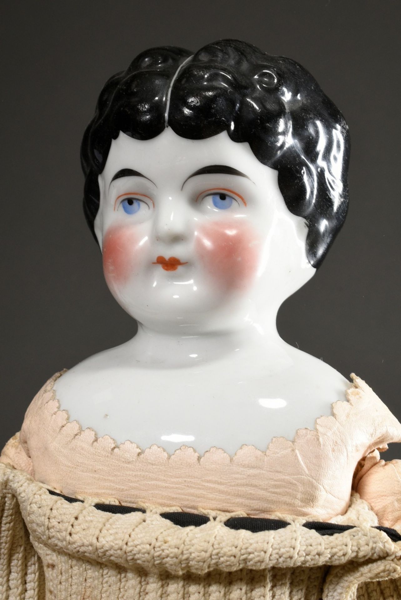 Biedermeier doll with painted porcelain chest head, blue eyes and closed mouth, black hair with sha - Image 6 of 7