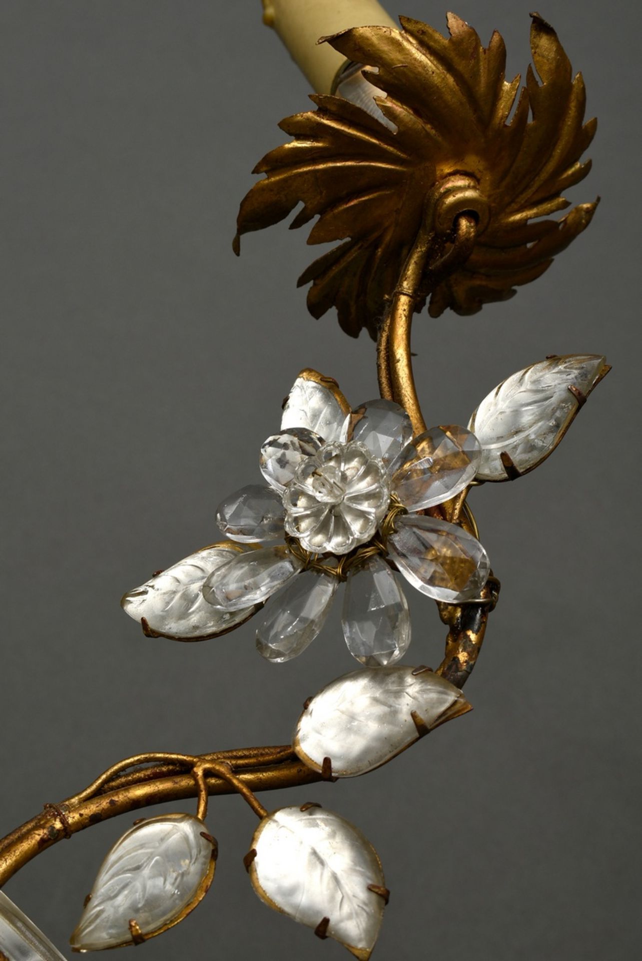 Pair of figural Maison Baguès appliqués in the form of seated parrots, each with three vegetal twis - Image 6 of 8