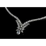 Elegantes Platin Collier mit Diamanten (zus. ca. 8.61ct), Brillanten (zus. ca. 4.79ct/SI-P1/W-TCR(H