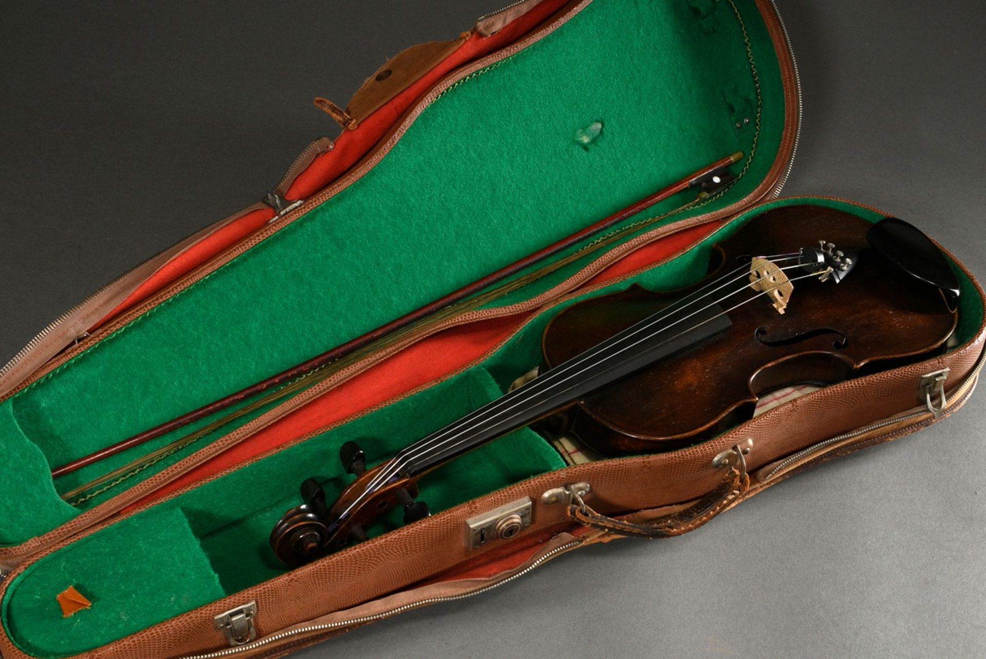 Geige oder Violine, deutsch 19. Jhd., Zettel innen "Leopold Widhalm Lauten- und Geigenmacher in Nür - Bild 16 aus 18