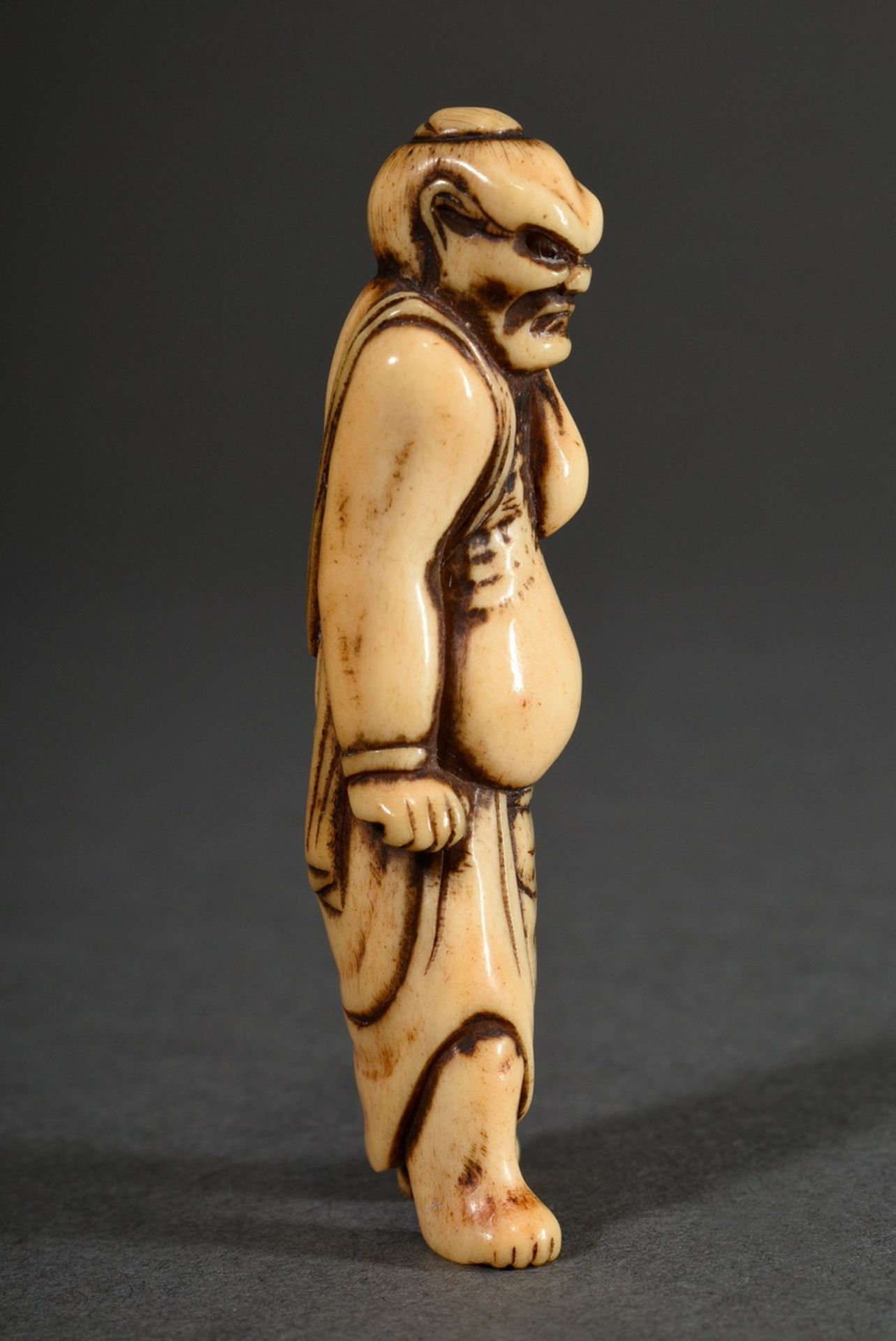 Staghorn netsuke "Grim looking temple guard Nio", shiny patina, h. 7,6cm, provenance: North German  - Image 2 of 5