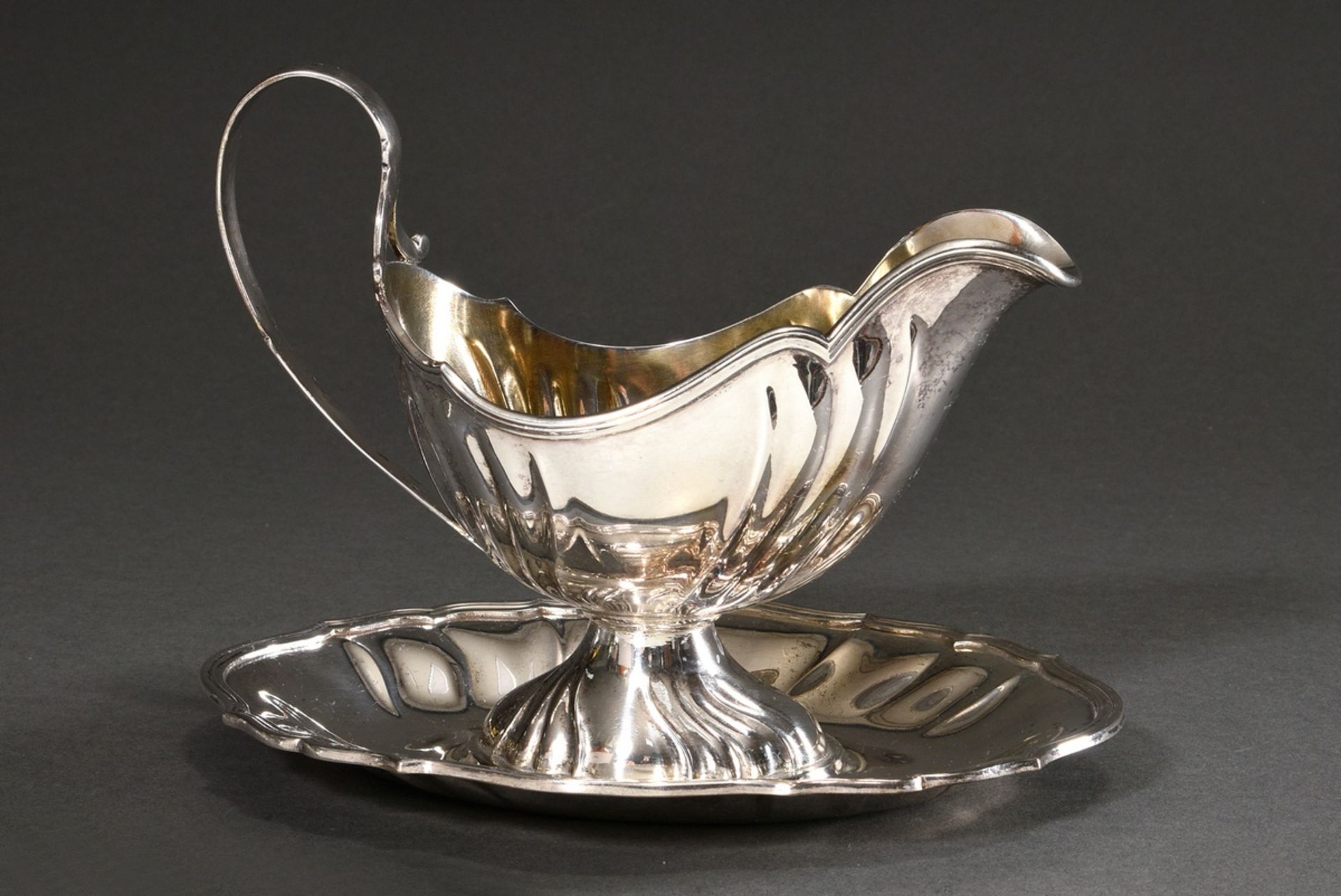 Sauciere with curved features on a base, Wilkens, jeweler's mark: Jos. Lortz, silver 800 inside gil - Image 2 of 8