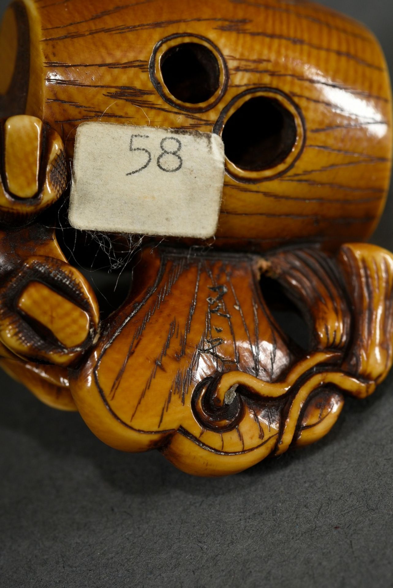 Ivory netsuke "Daikoku with huge rotten lucky hammer", patinated, incised signature, 4x5x2,5cm, per - Image 6 of 7