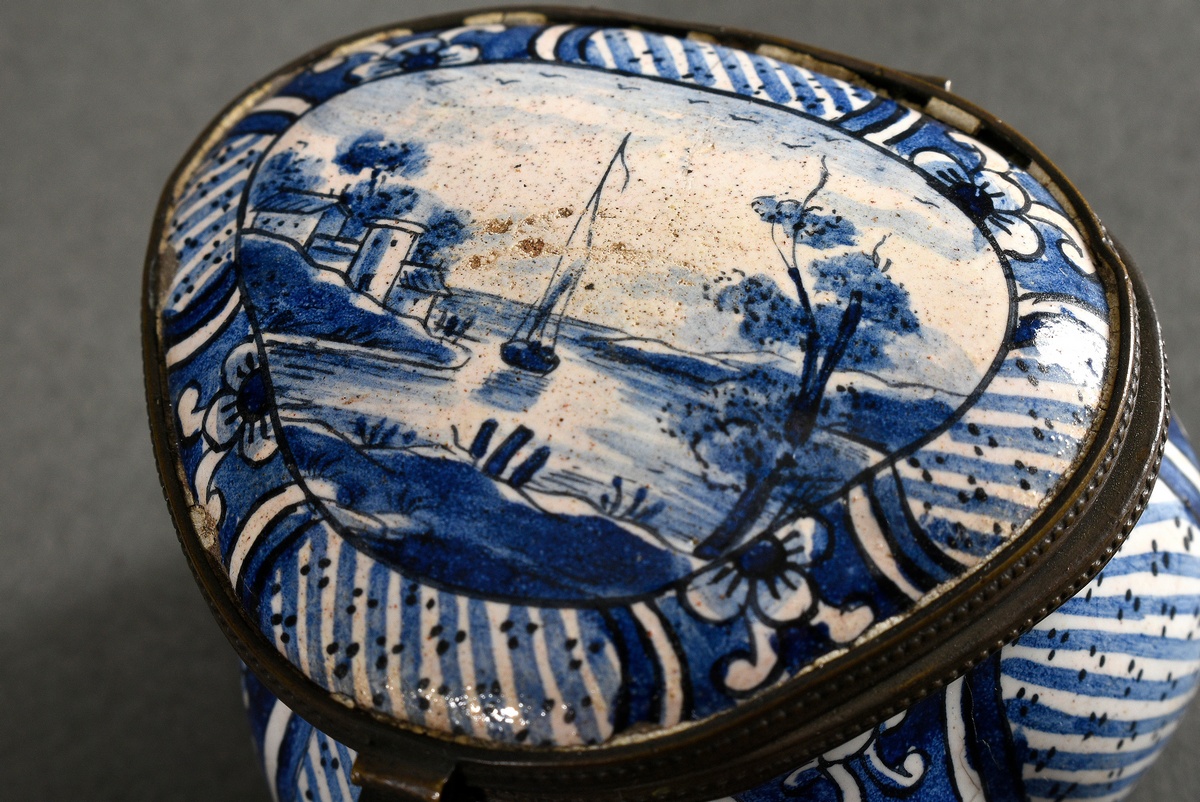 Small cambered Delft tabatiere with blue painting decoration "River Landscape", 18th/19th c., botto - Image 7 of 7