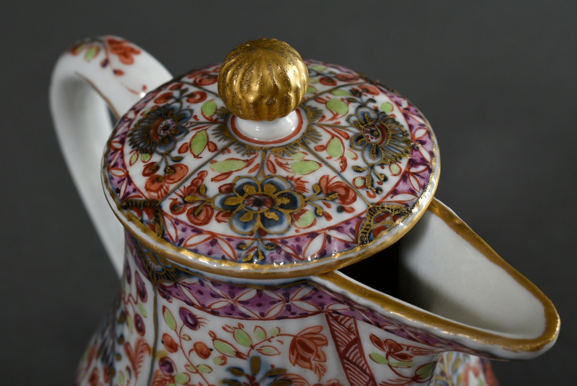 Small antique Meissen coffee-pot with opulent polychrome decoration "Indian Flower Painting" over b - Image 3 of 5