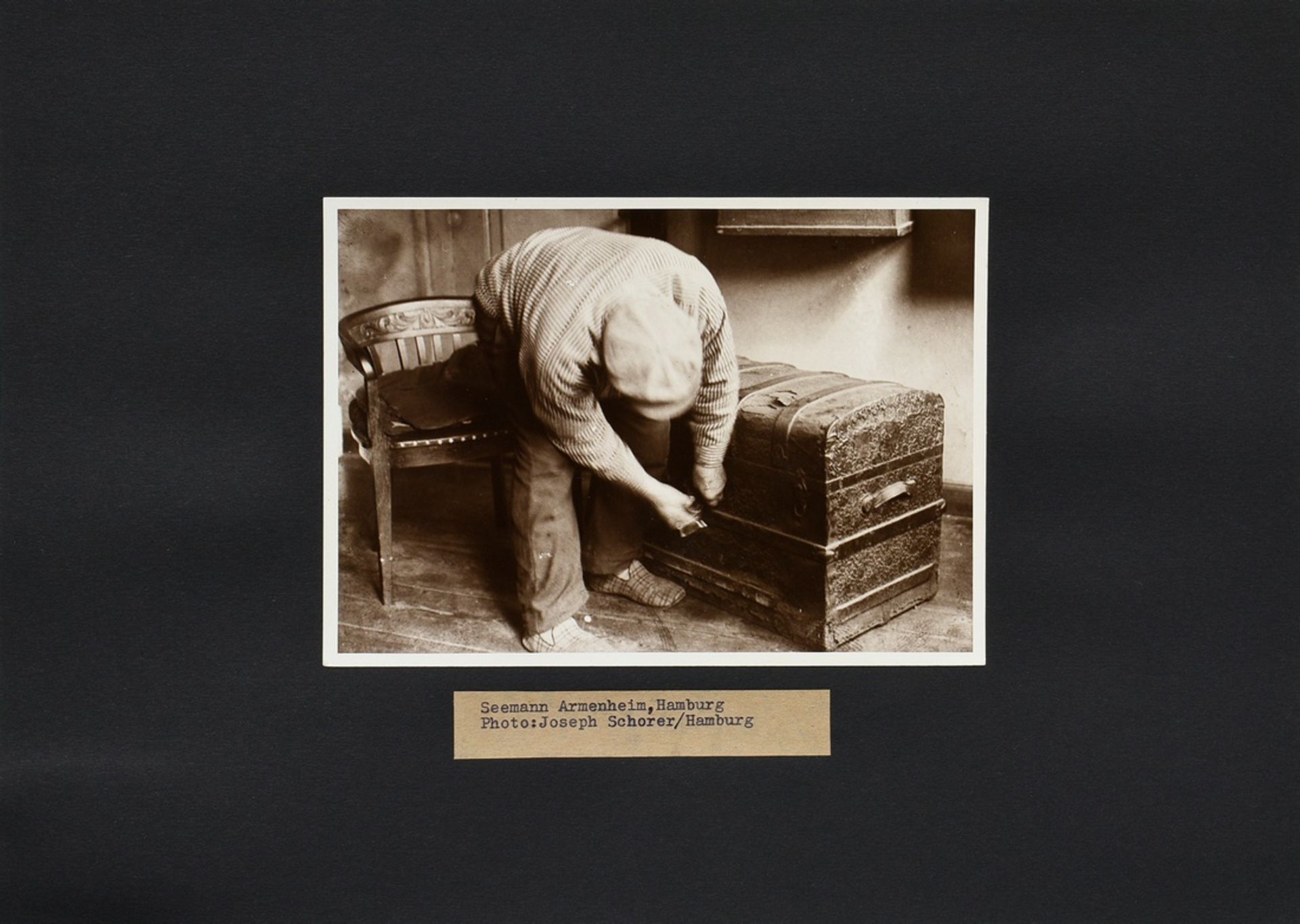 5 Schorer, Joseph (1894-1946) "Seemänner, Armenheim", Fotografien auf Karton montiert, je bez., ver - Bild 9 aus 11