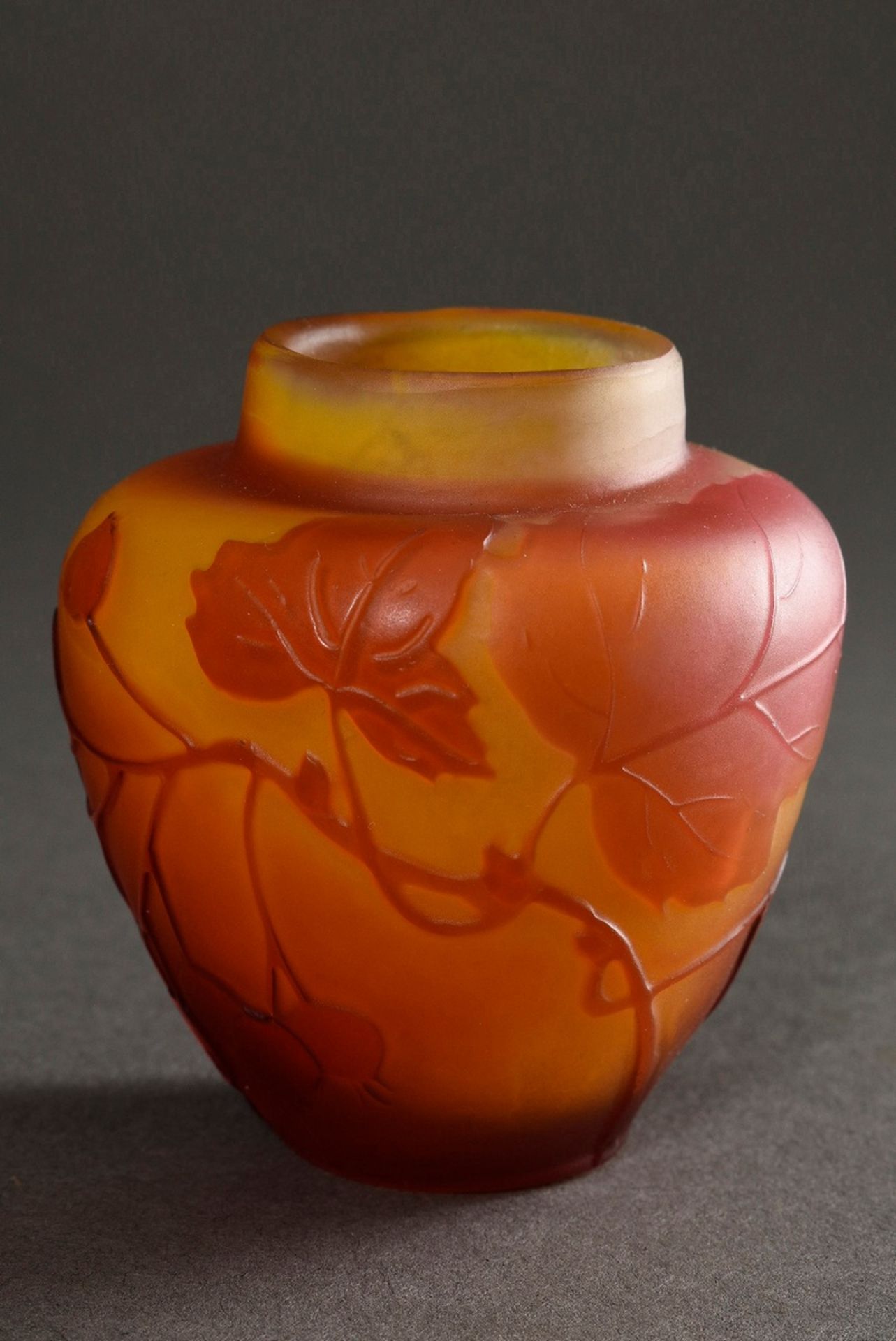 Small Gallé vase "rowan berries" in orange-red flashed glass, cut and polished, sign., 1908-1920, h