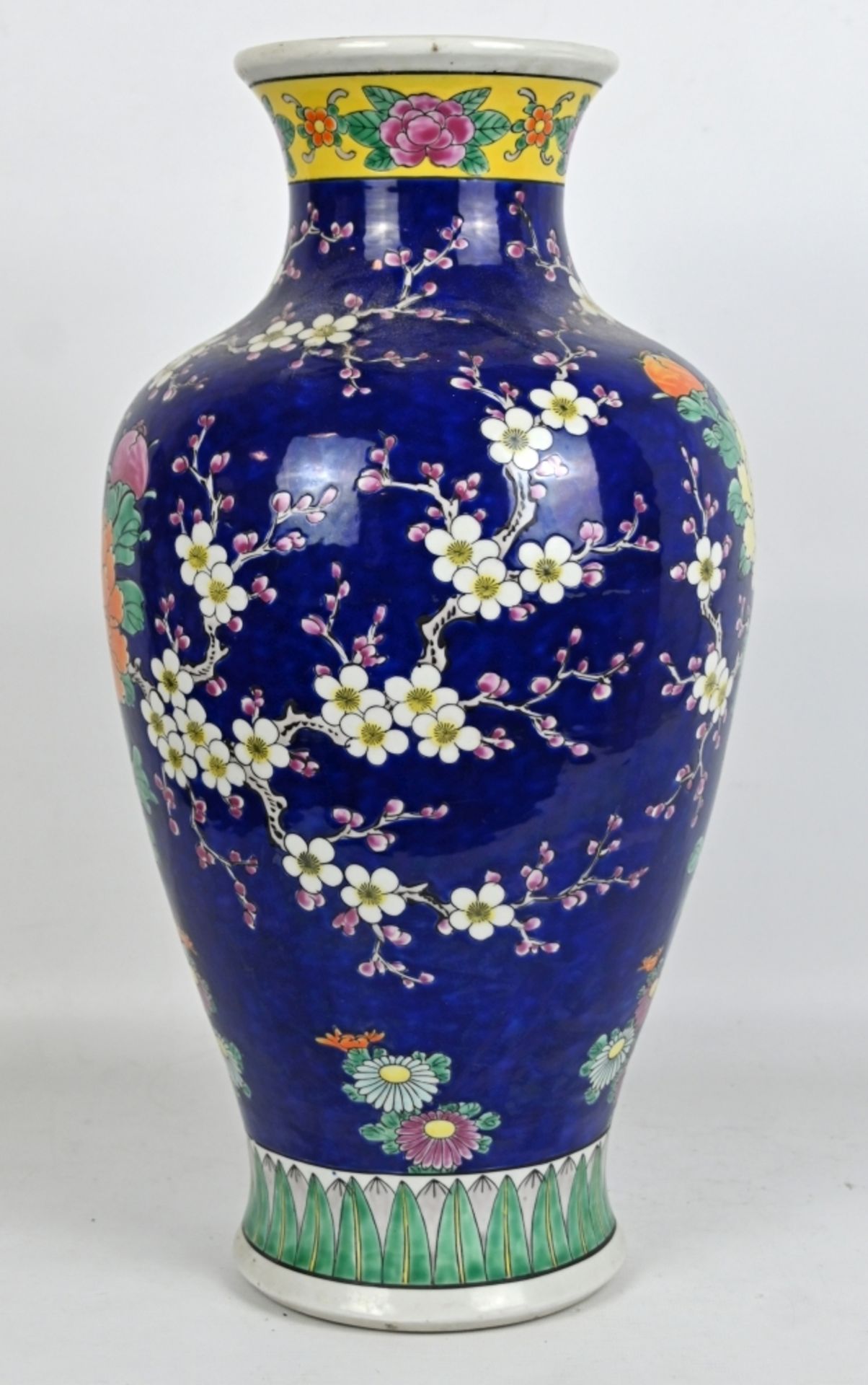 VASE - Image 3 of 4