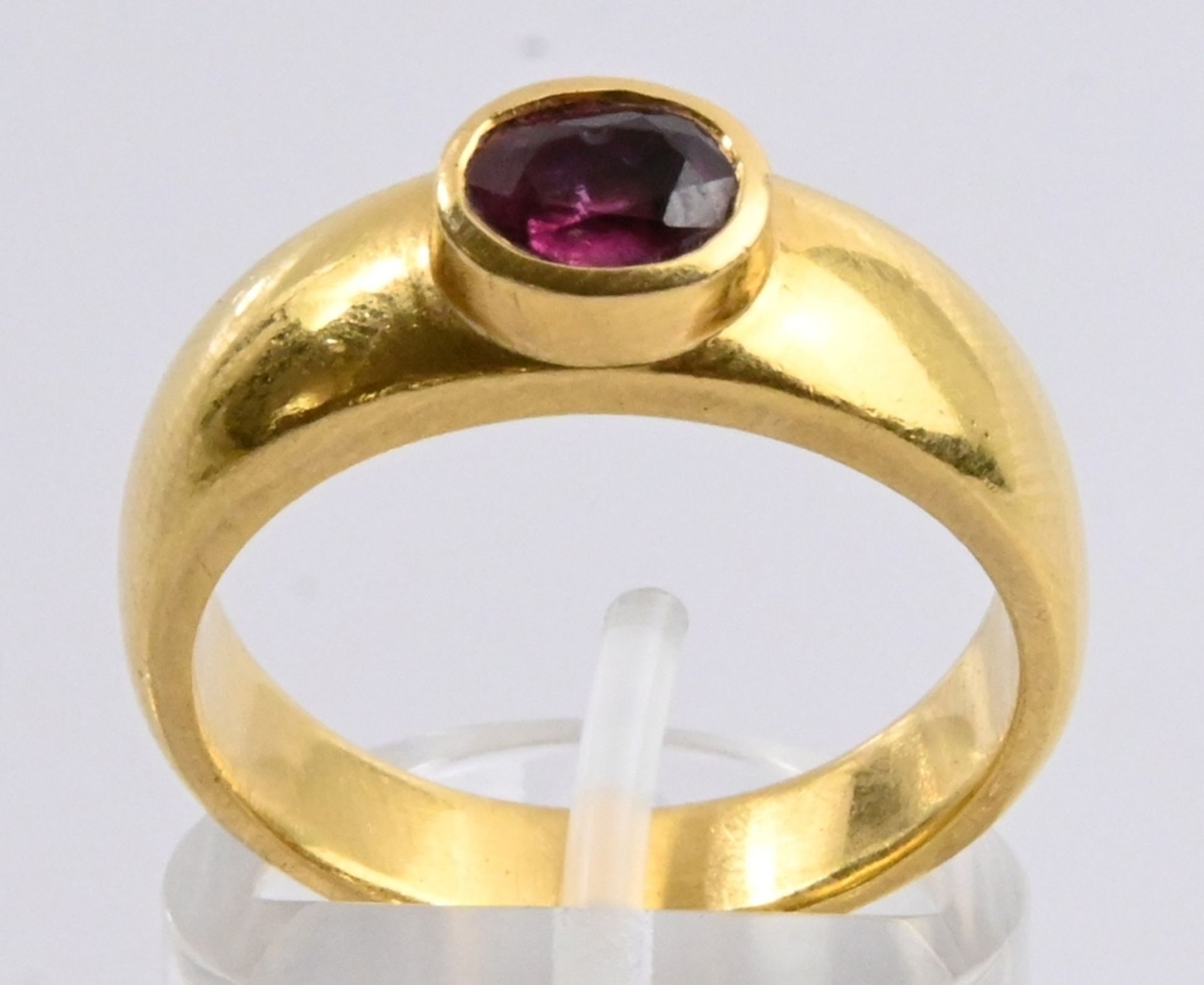 Goldring mit Rubin 750/- Gelbgold