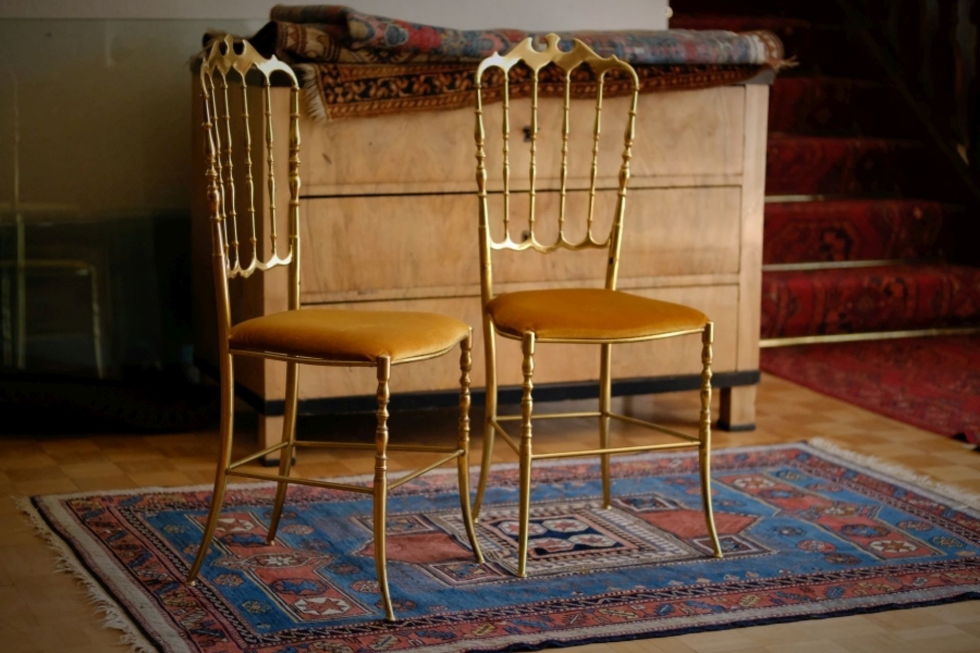 2 METALLSTüHLE, im Stil von Chiavari-Stühlen
