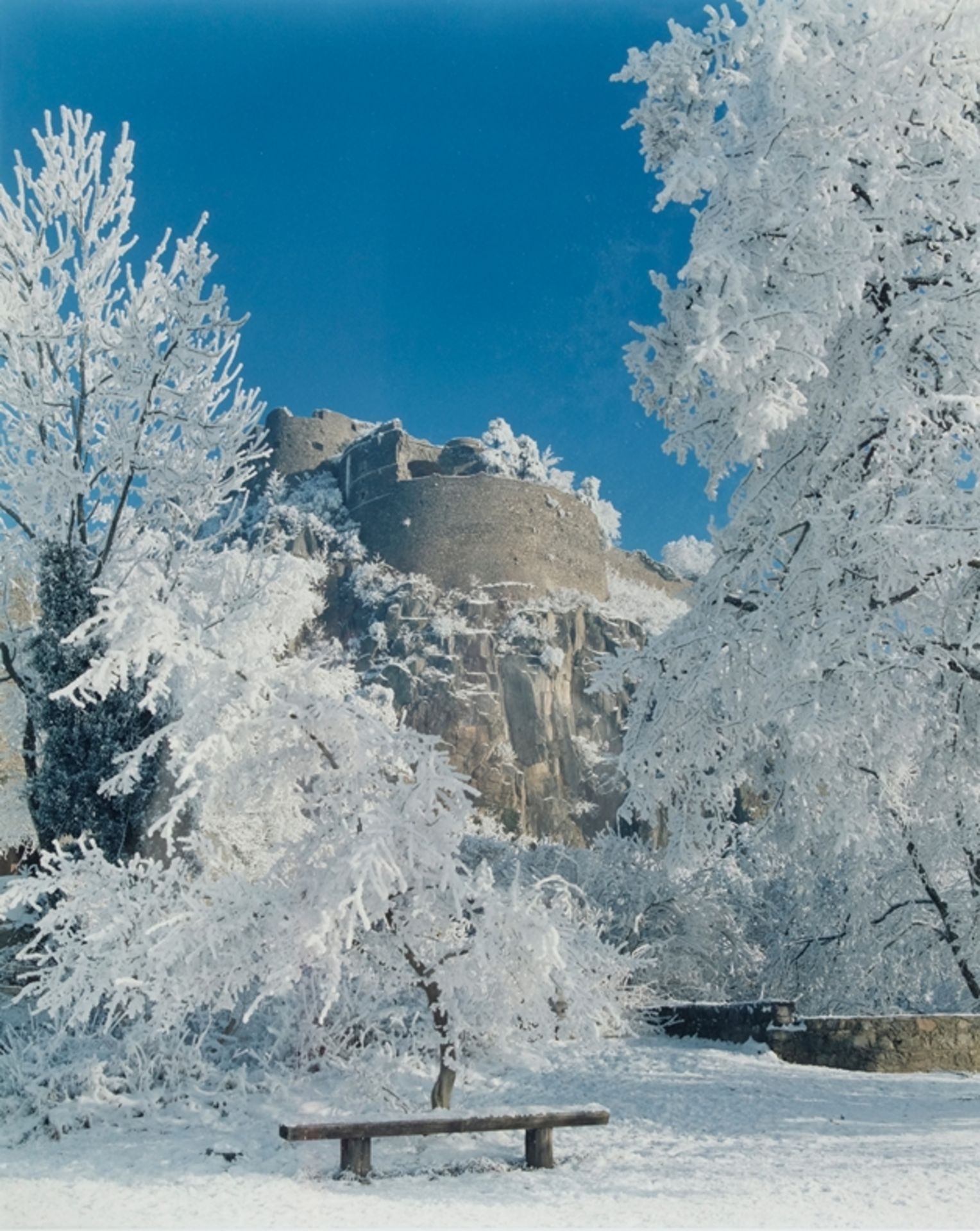 HOHENTWIEL verschneite Winterlandschaft, hochwertiger Farbabzug, stammt aus dem Singener Fotogeschä