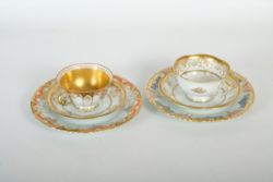 Fürstenberg, zwei Sammeltassen Teetassen mit jeweils Untertasse und Kuchenteller Durchmesser 20cm, 