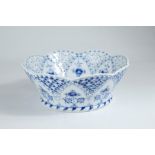 ROYAL COPENHAGEN, Durchbruchschale, Blue fluted full lace (Vollspitze gerippt blau), Design Arnold