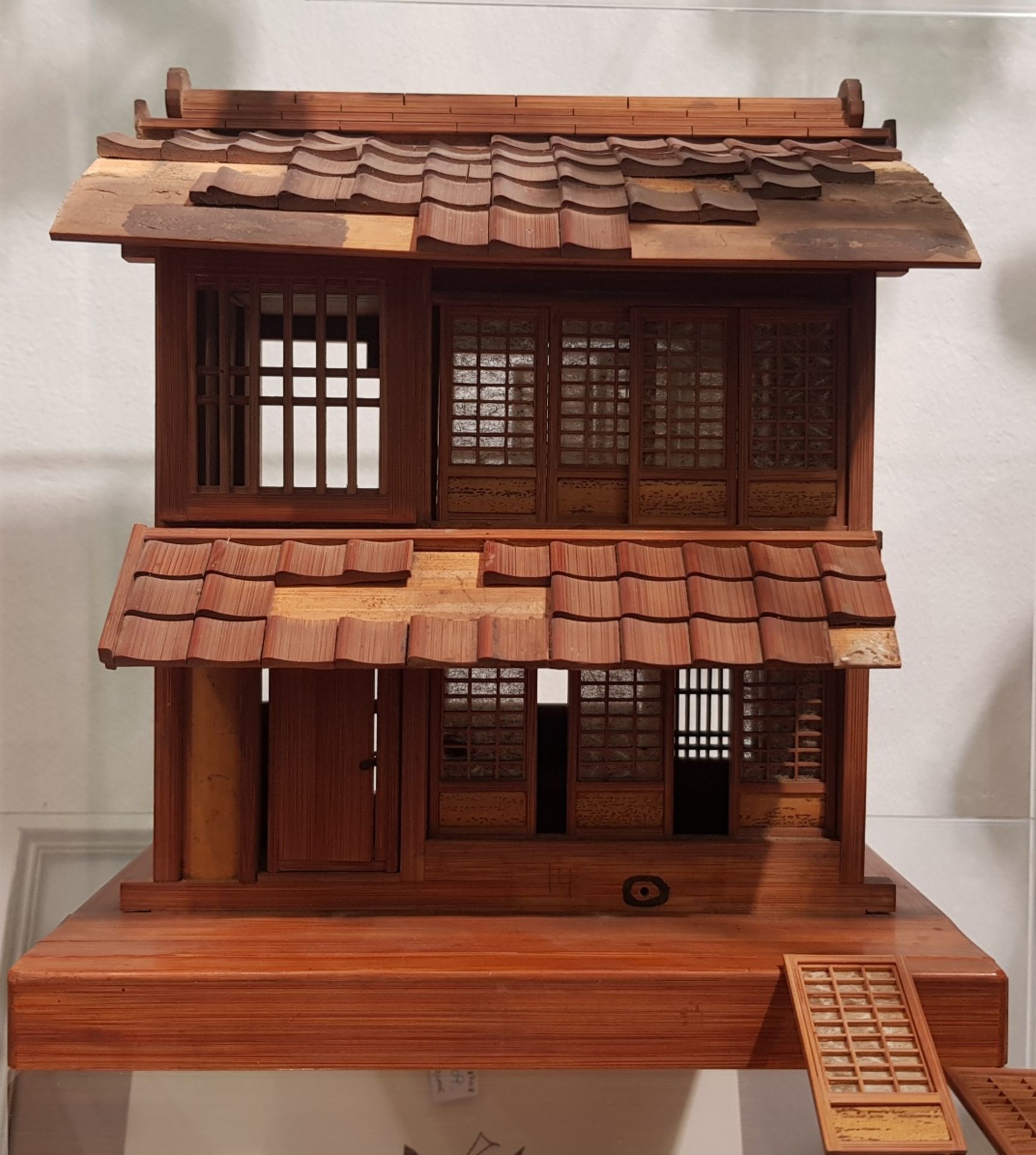 Modellhaus aus Holz / Kinderspielzeug, Japan, Meiji Zeit.