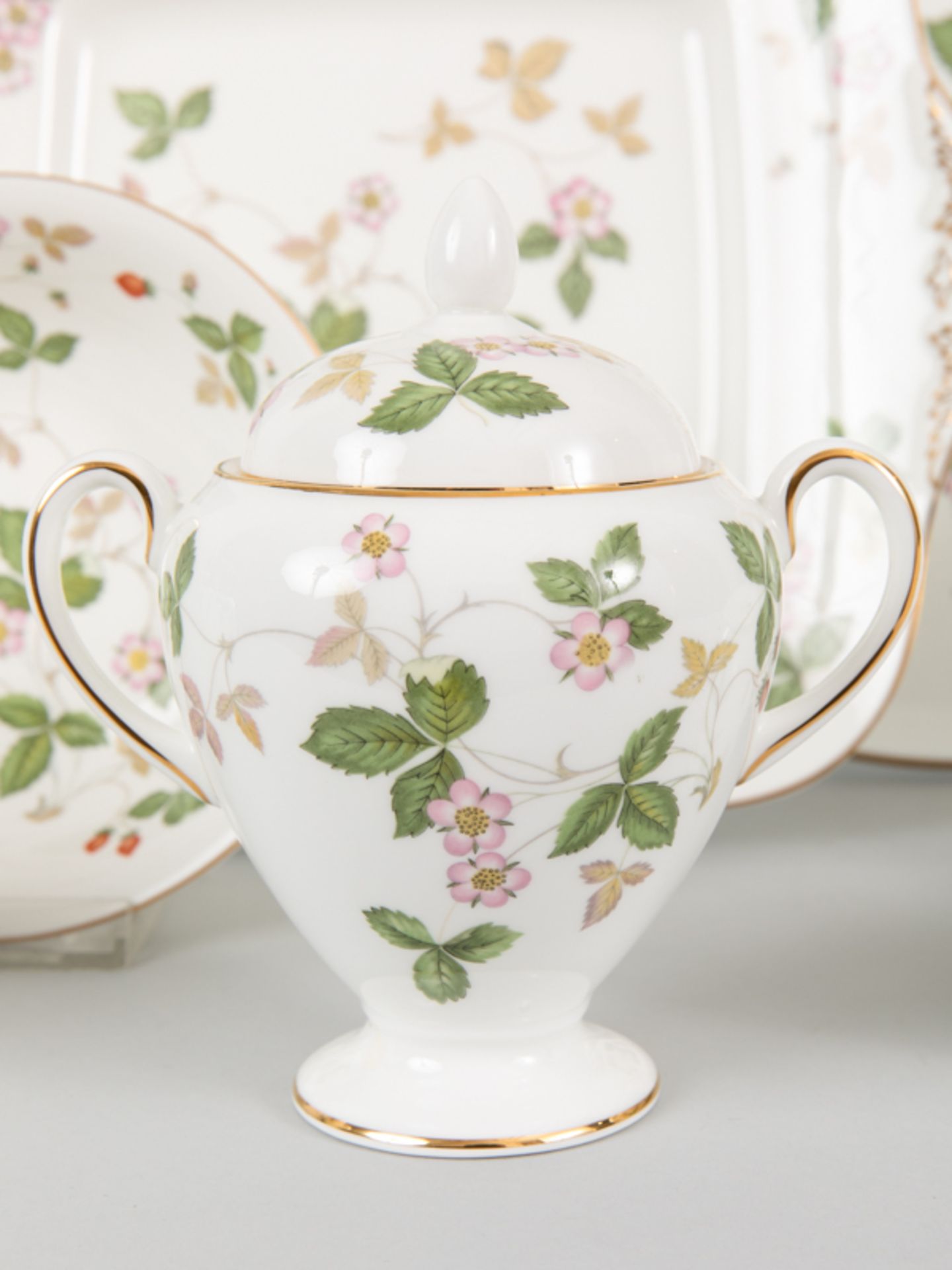 Konvolut Kaffeeservice "Wild Strawberry", Wedgwood, England, 20. Jh. - Bild 5 aus 7