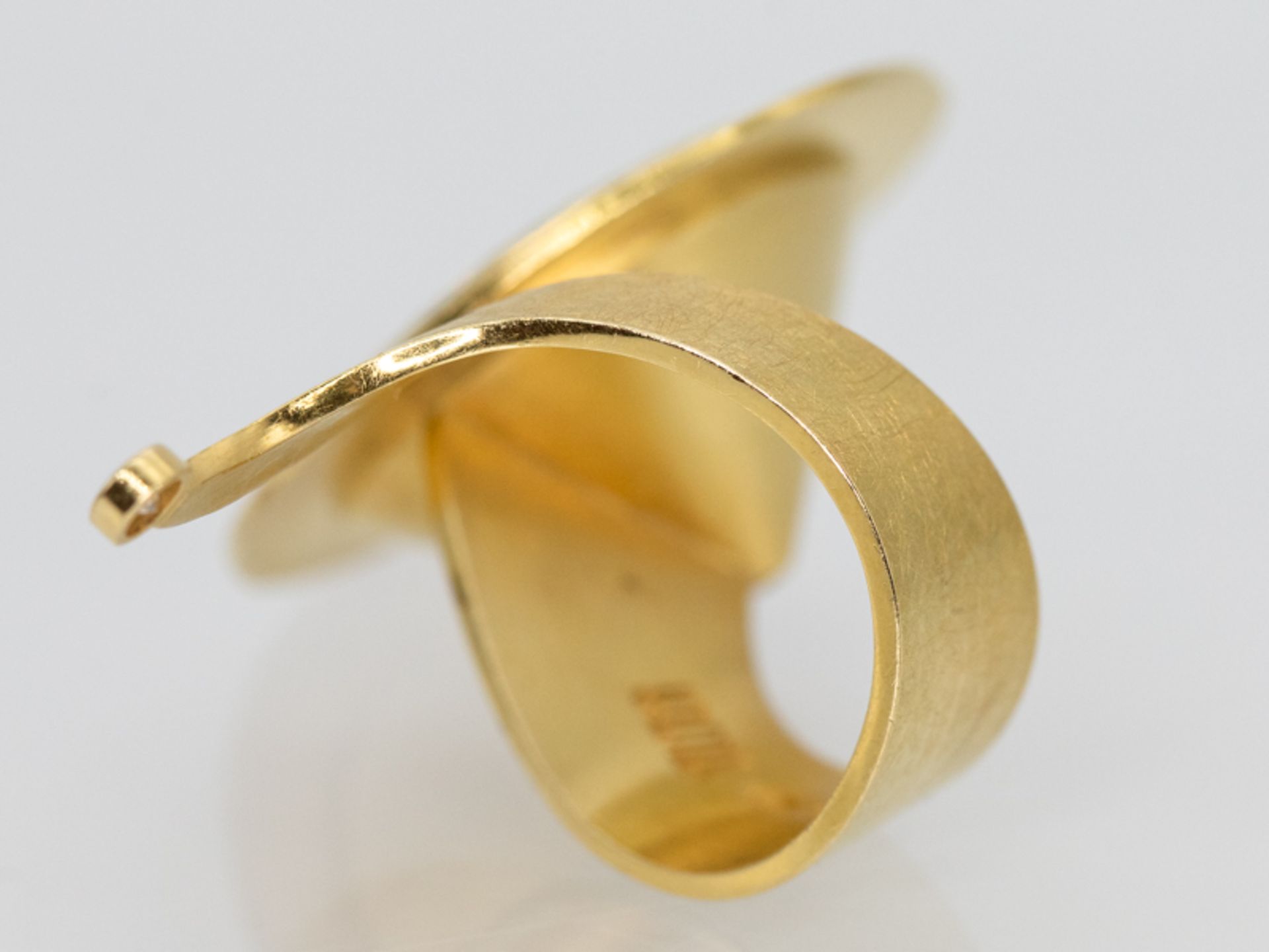 Avantgardistischer Ring mit Citrin und Brillant ca. 0,08 ct, Goldschmiede Reinhard Salcher, Meran 20 - Image 5 of 5
