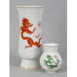 2 Vasen Dekor "Mingdrache", Meissen, 20. Jahrhundert.