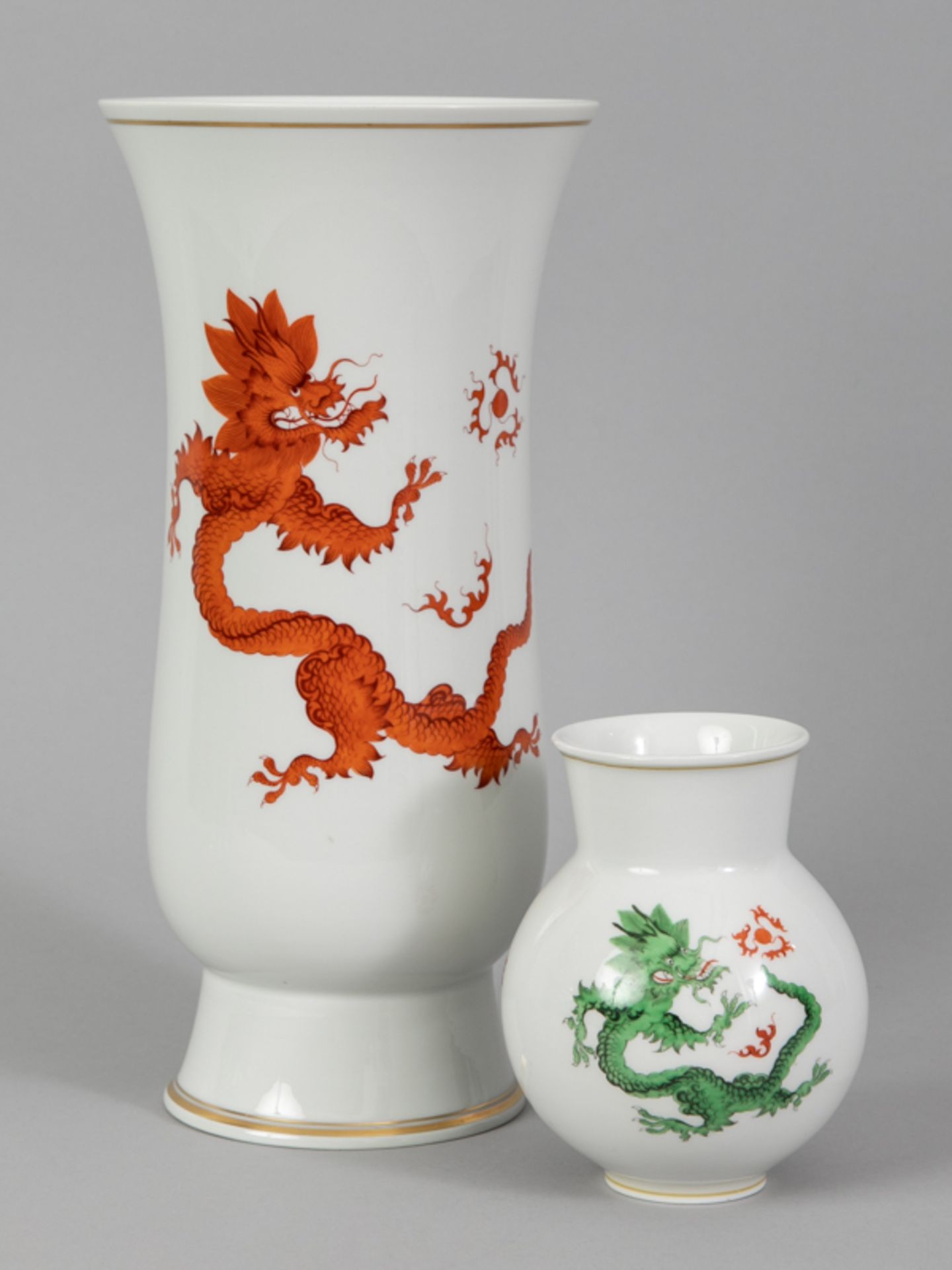 2 Vasen Dekor "Mingdrache", Meissen, 20. Jahrhundert.