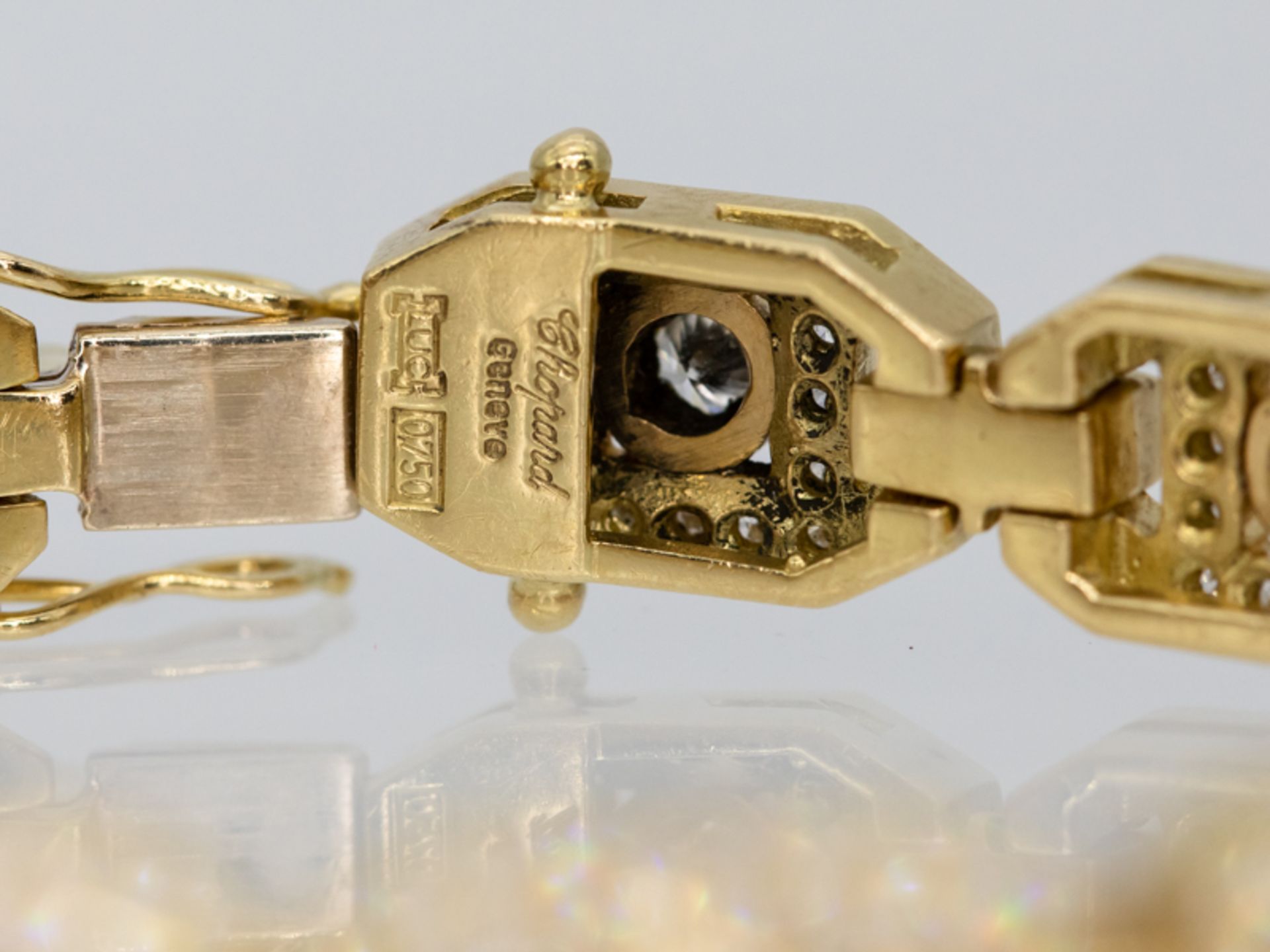 Armband mit insgesamt ca. 308 Brillanten, zusammen ca. 4,8 ct, bezeichnet Chopard, Geneve, 90- er Ja - Image 4 of 4