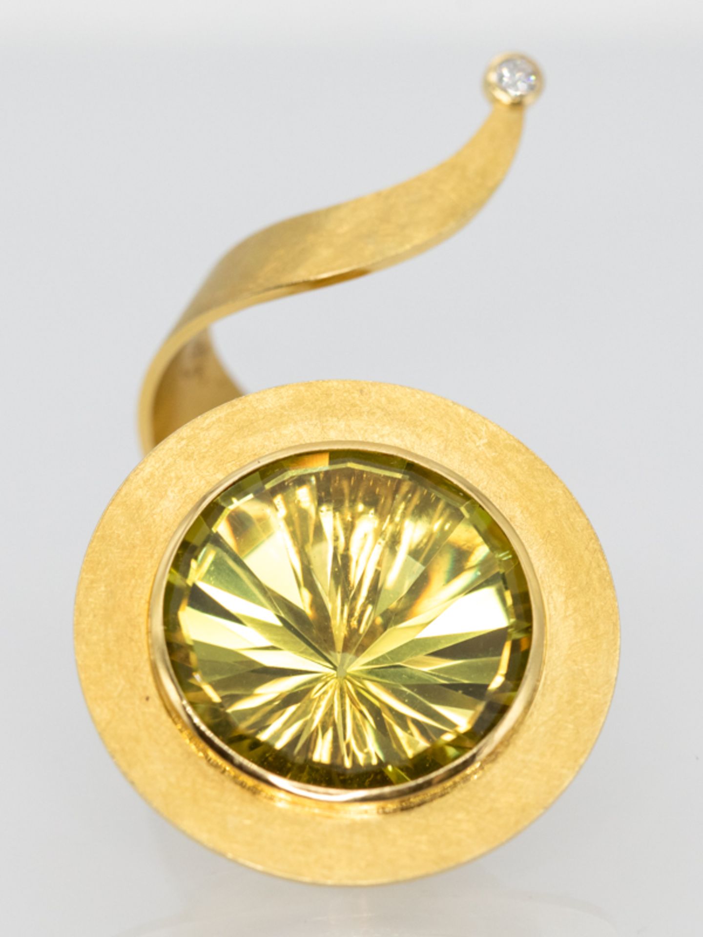 Avantgardistischer Ring mit Citrin und Brillant ca. 0,08 ct, Goldschmiede Reinhard Salcher, Meran 20 - Image 2 of 5