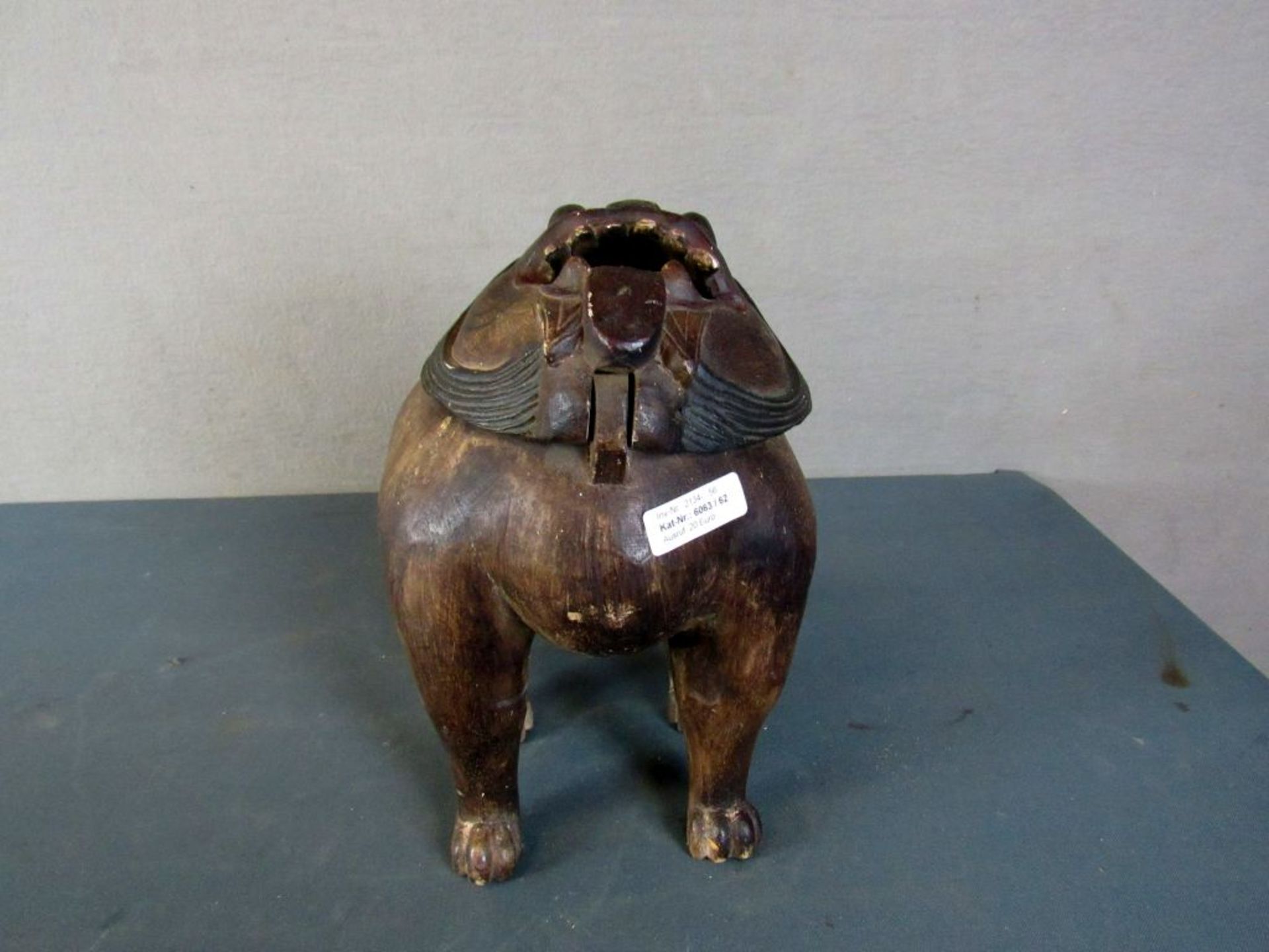 Antike asiatische Holzskulptur Fu-Hund