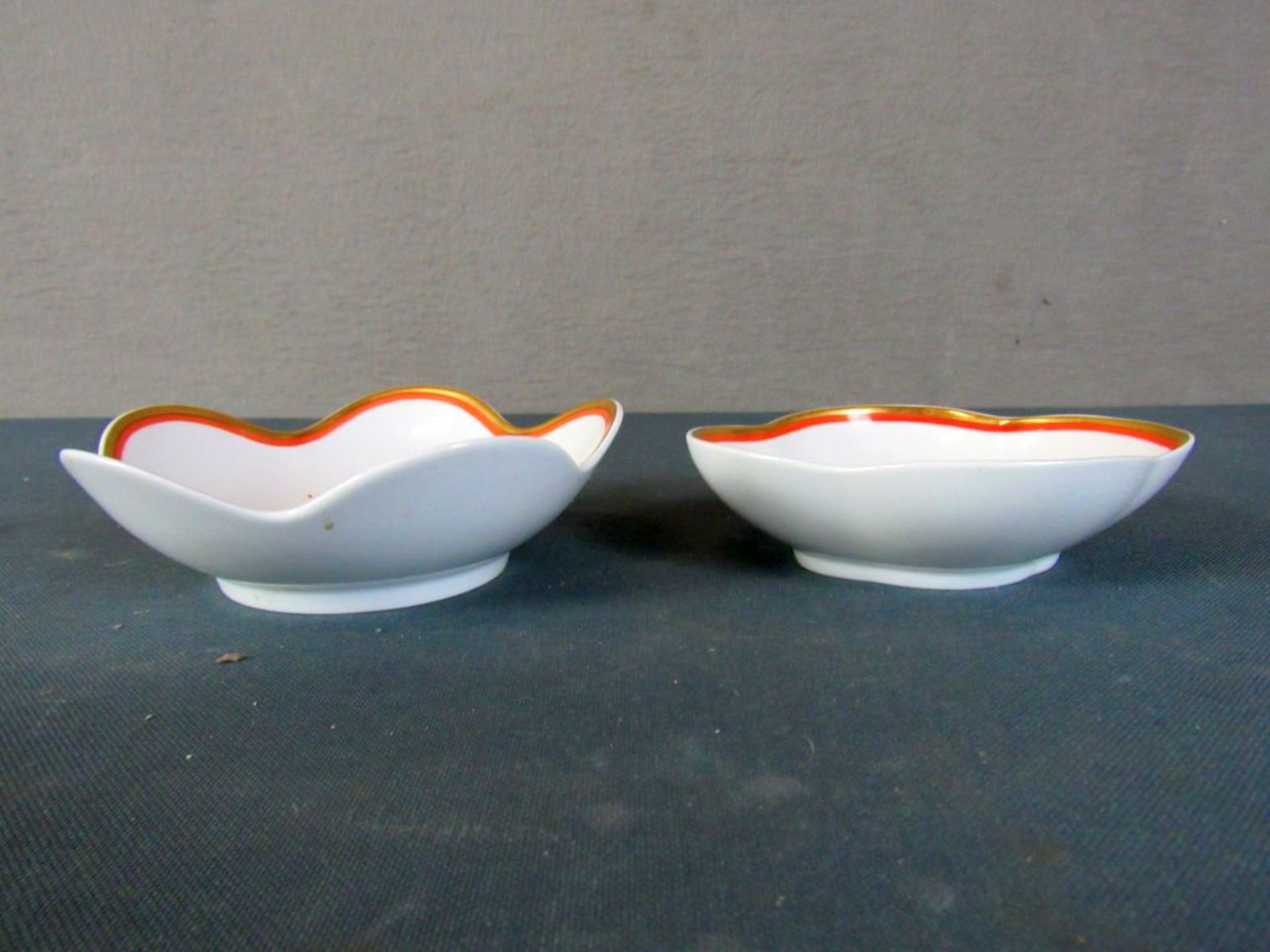 Zwei Porzellanschalen Meissen - Image 2 of 5