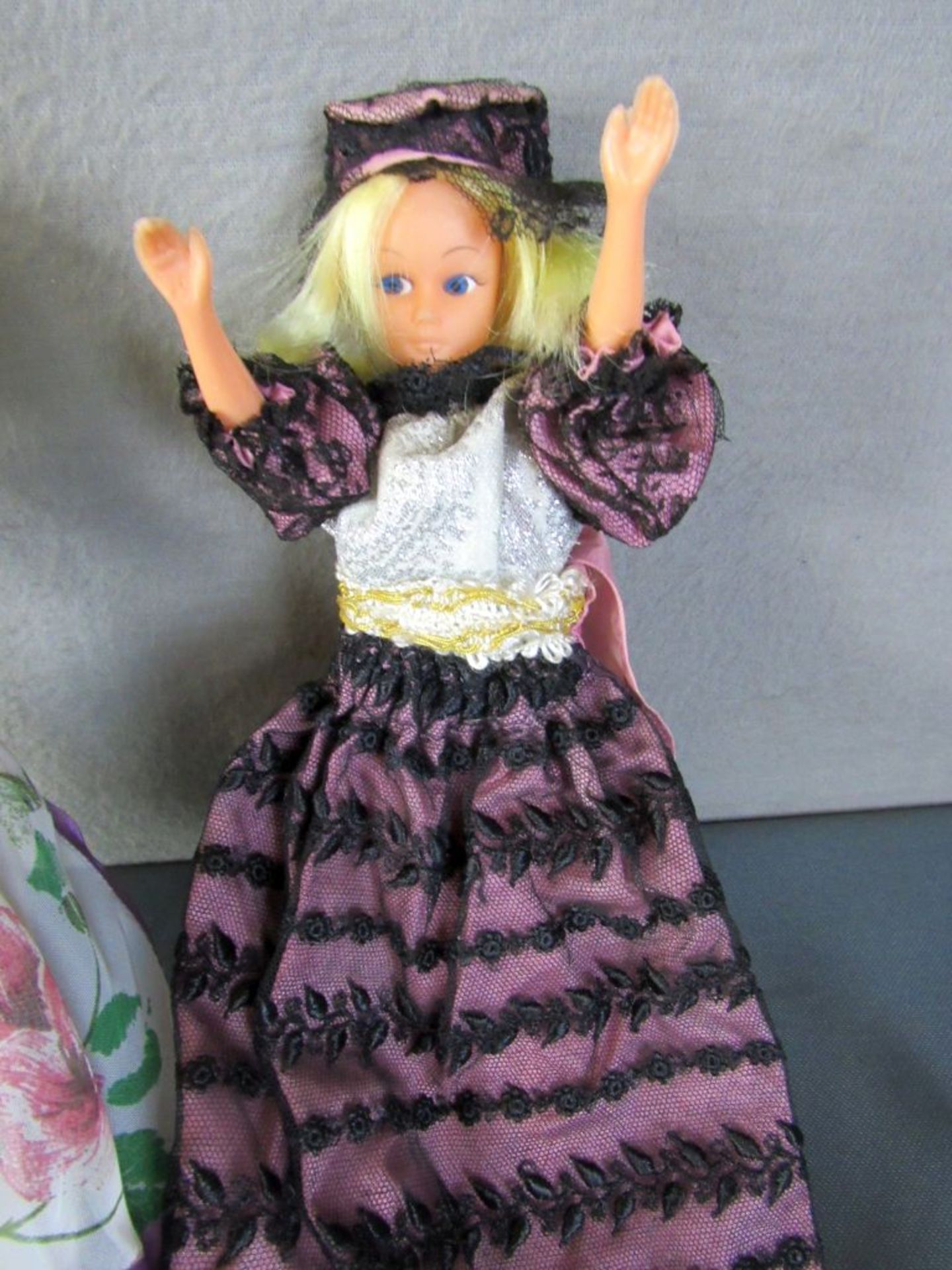 Konvolut Puppen wohl Barbie mit - Image 2 of 6